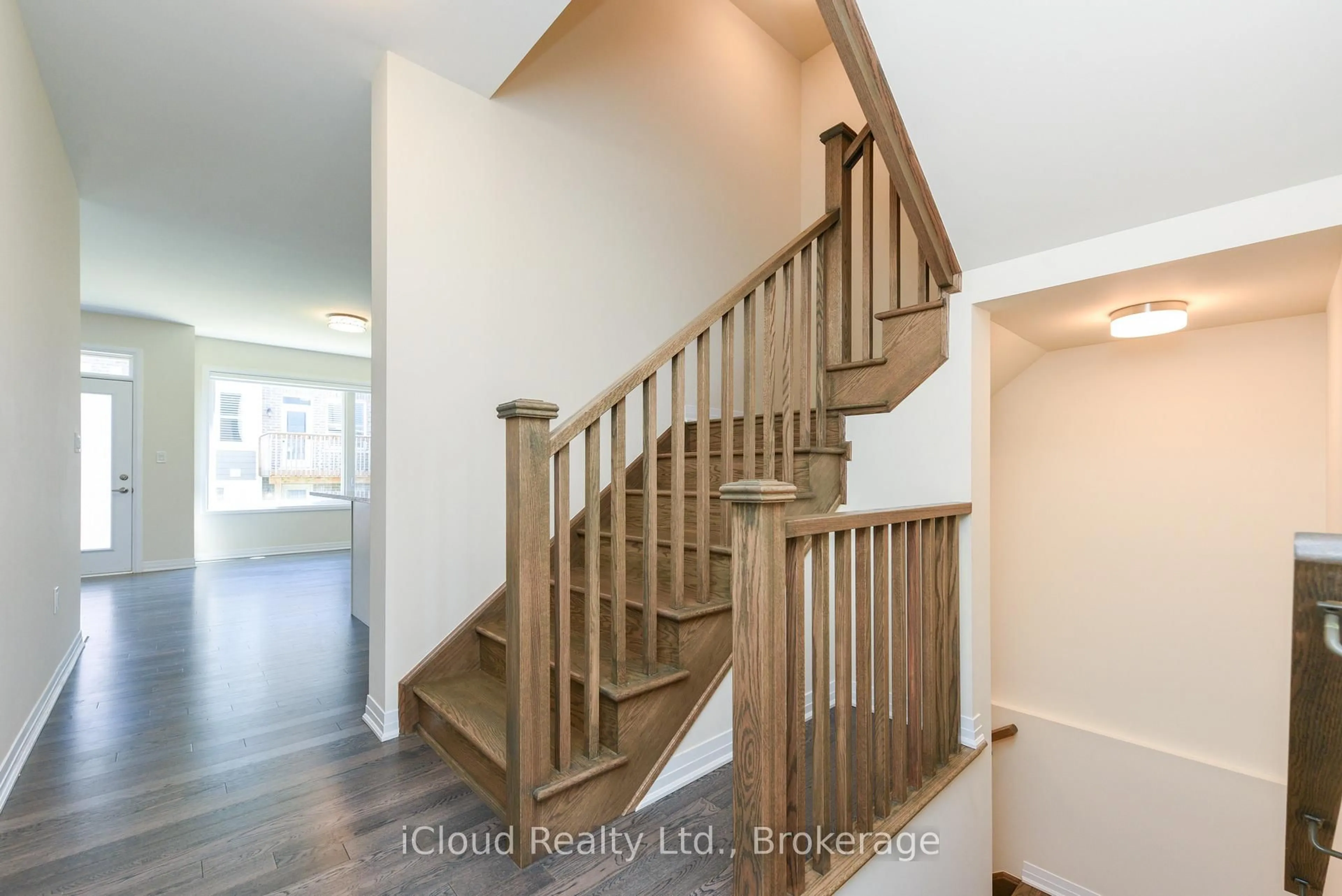 Stairs for 3523 Post Rd, Oakville Ontario L6H 7W5