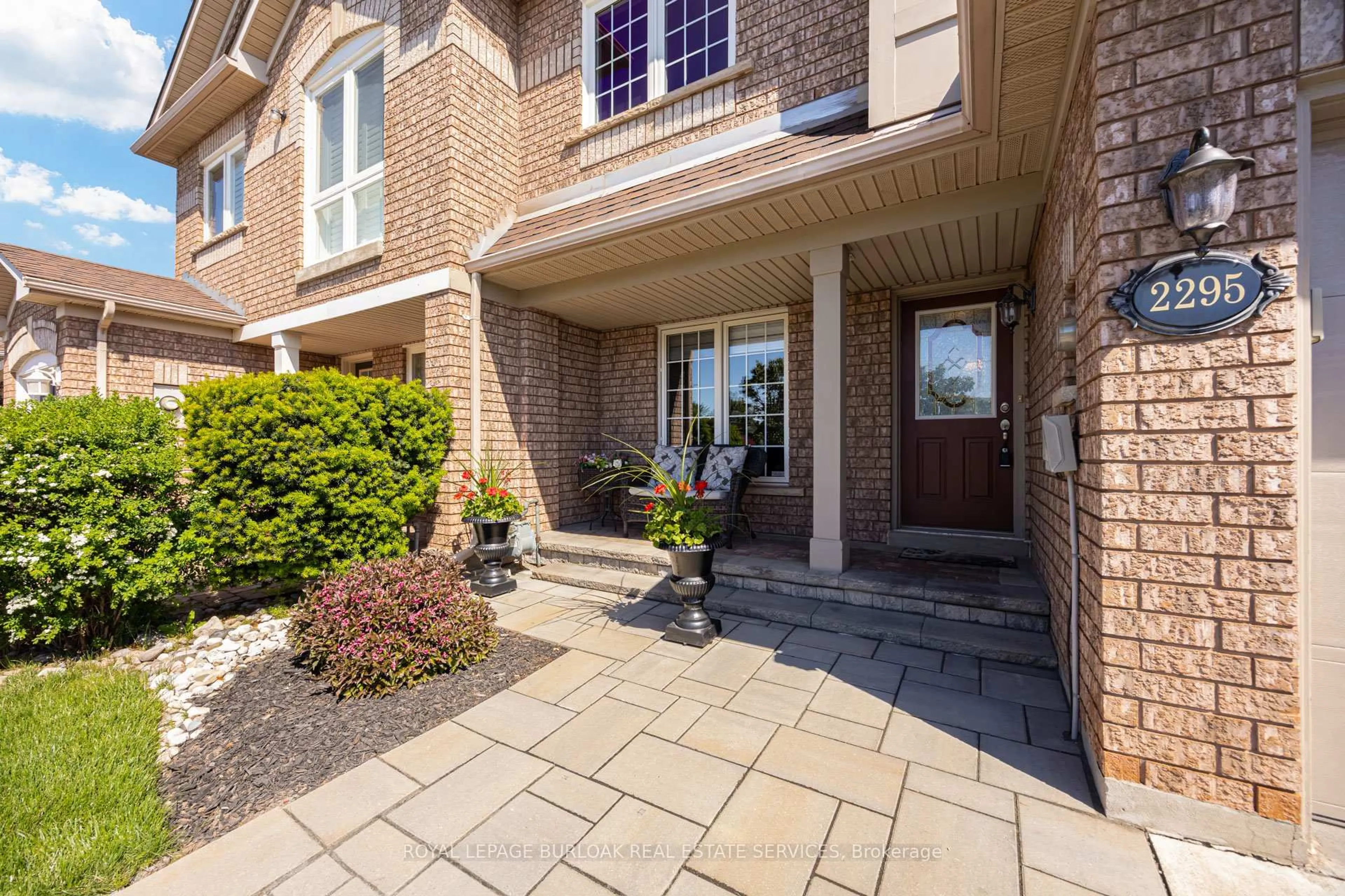 Unknown for 2295 Kingfisher Crt, Oakville Ontario L6M 3Z3
