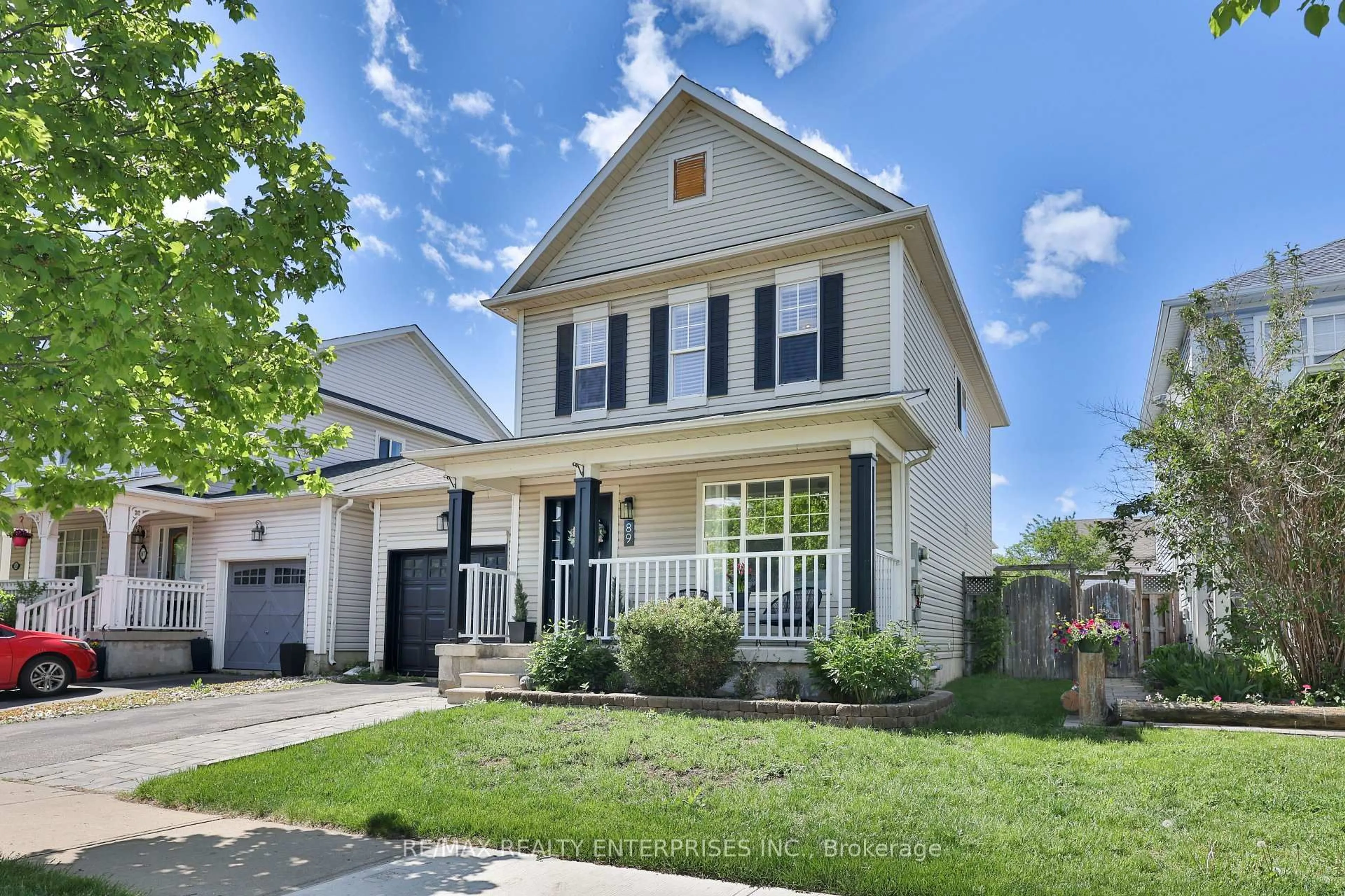 Home with vinyl exterior material, street for 89 Somerville Rd, Halton Hills Ontario L7J 2Z7