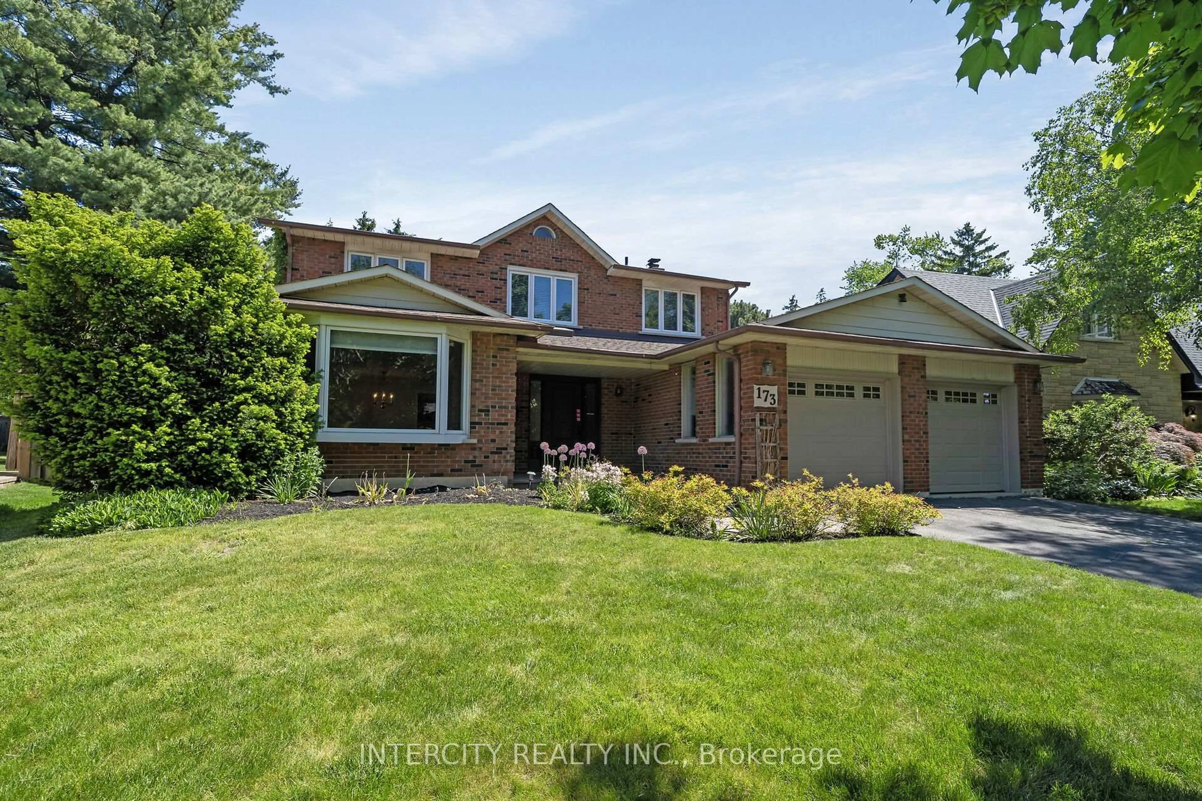 Home with brick exterior material, street for 173 All Saints Cres, Oakville Ontario L6J 5Y6