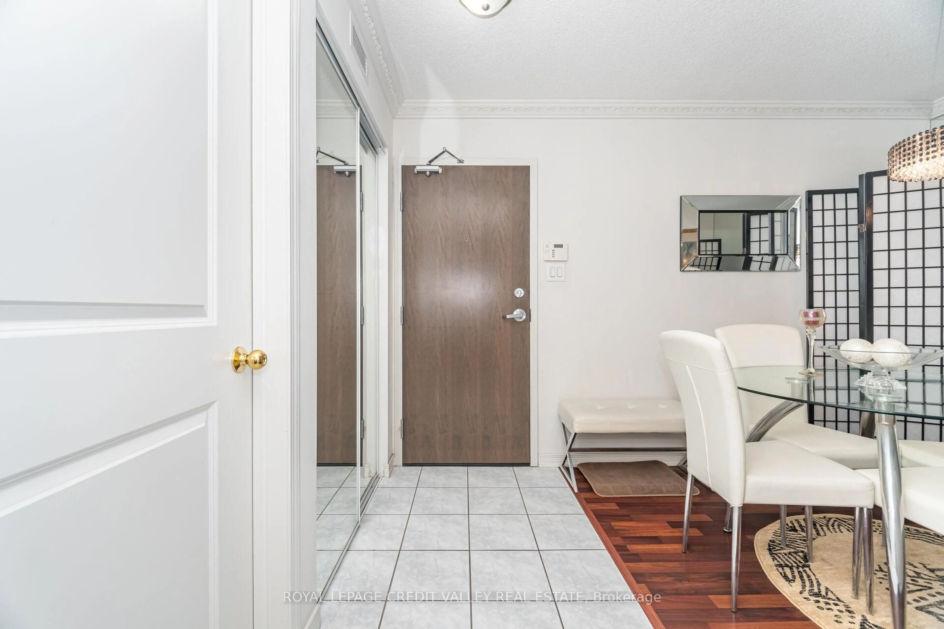 Unknown for 9 George St #2407, Brampton Ontario L6X 0T7