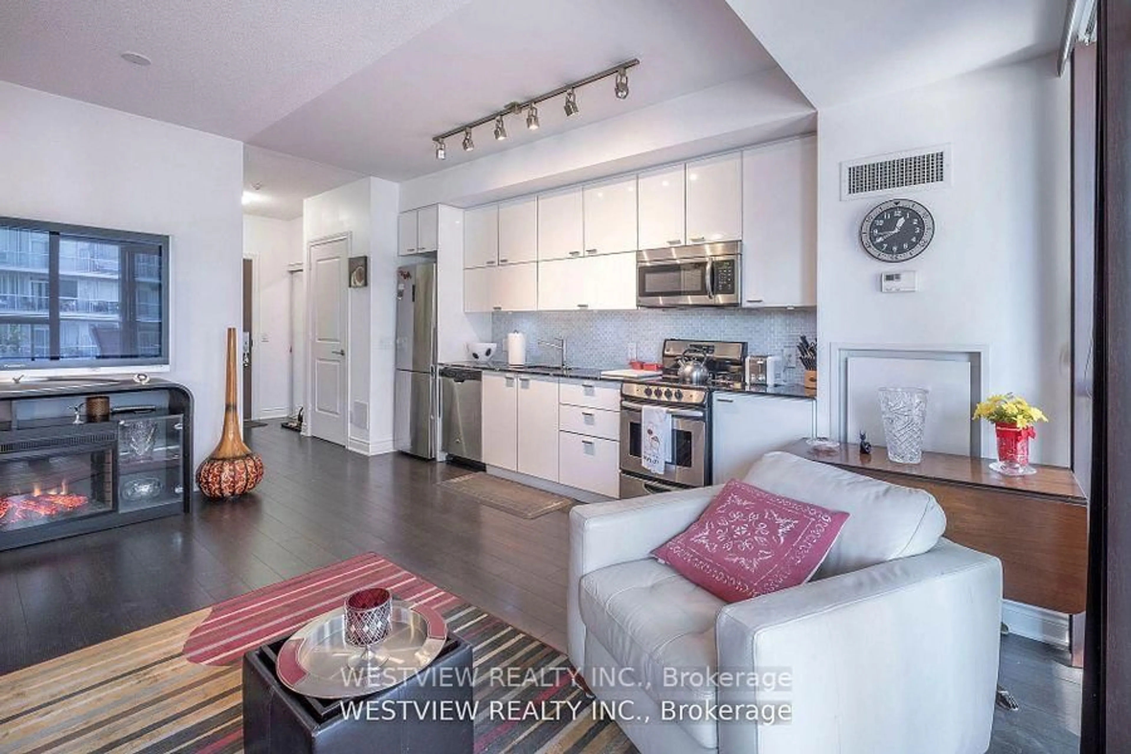 Open concept kitchen, unknown for 80 Marine Parade Dr #311, Toronto Ontario M8V 0A3