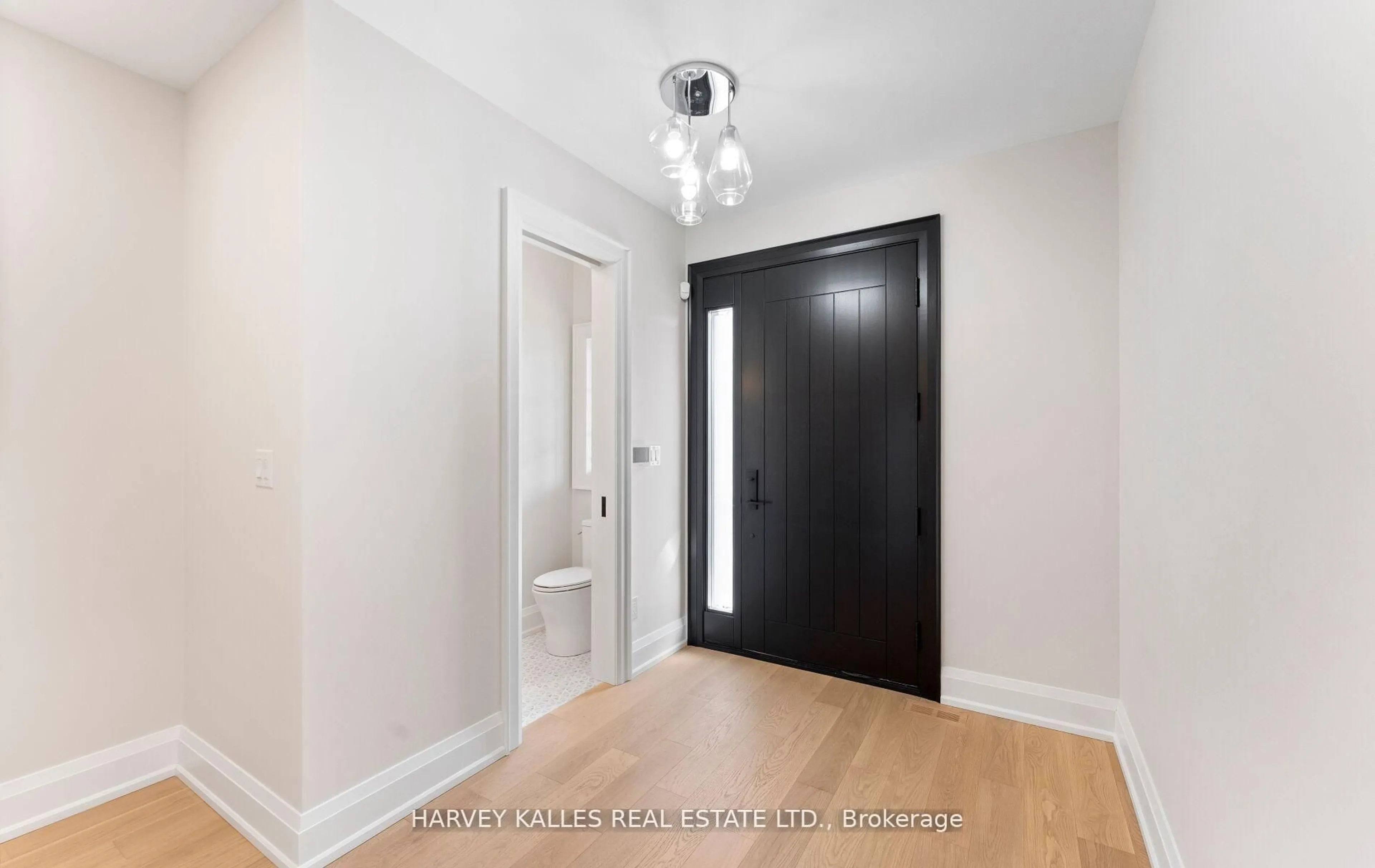 Indoor entryway for 94 Prince Edward Dr, Toronto Ontario M8Y 3V7
