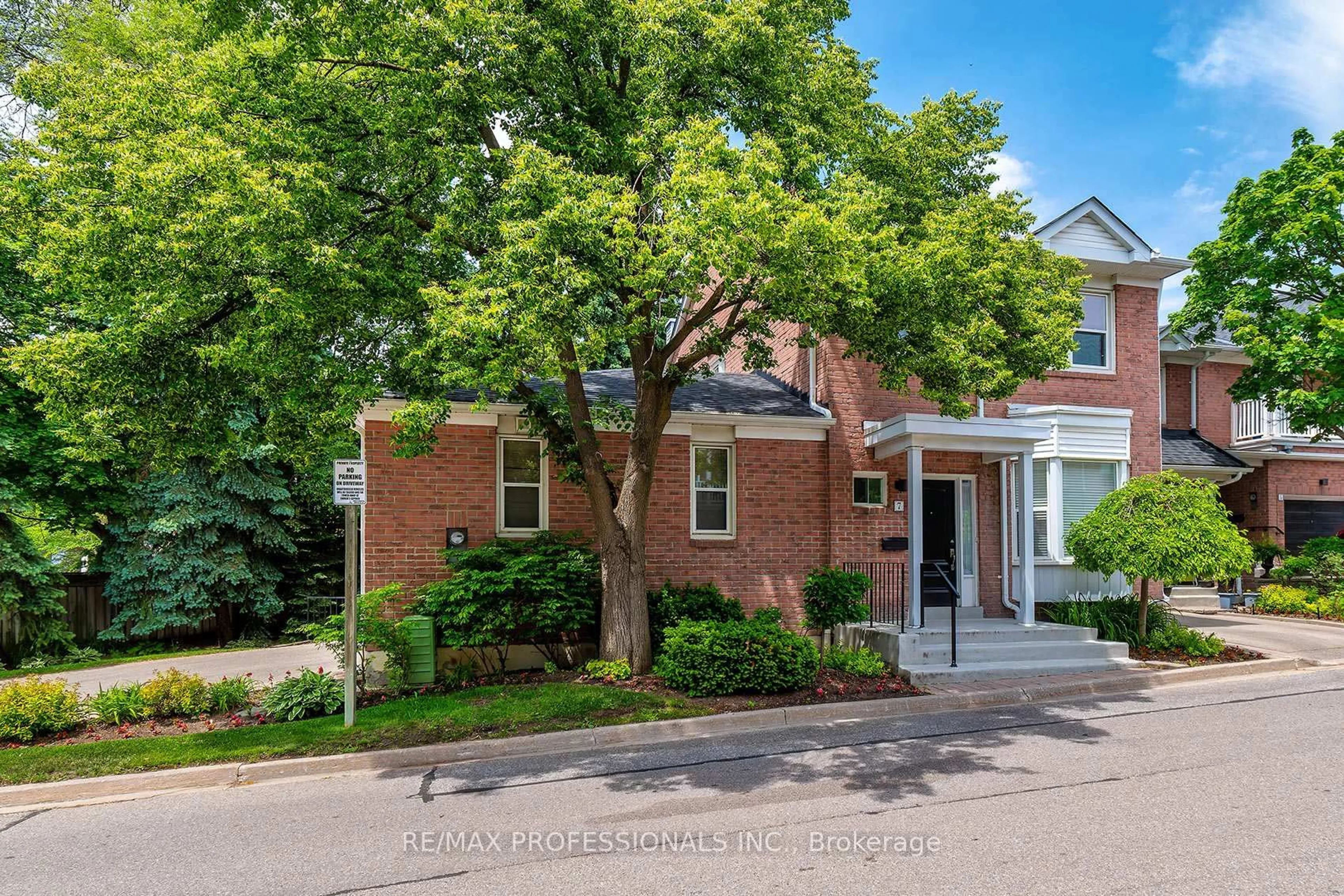 Home with brick exterior material, street for 7 Tamarack Circ, Toronto Ontario M9P 3T9
