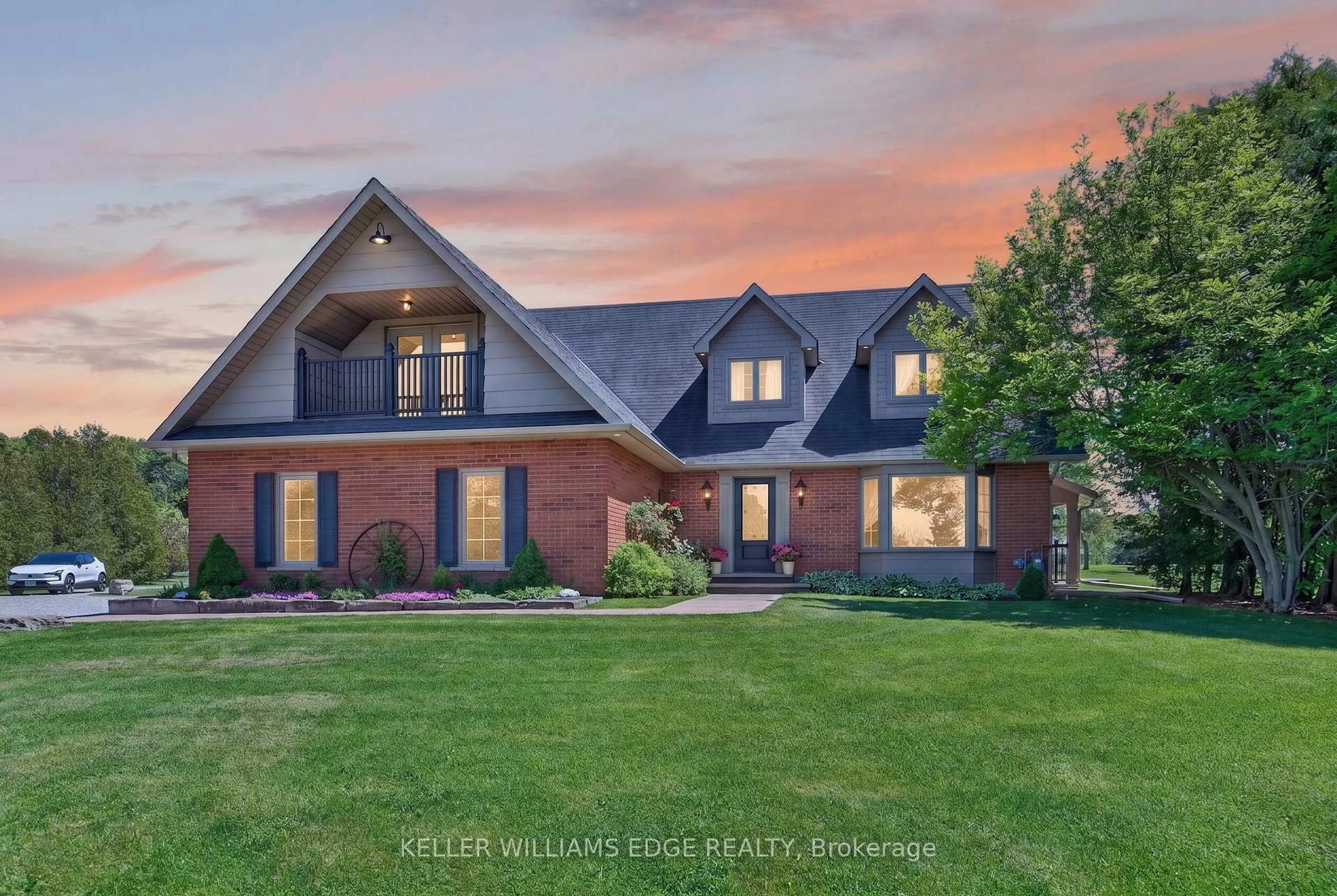 Home with brick exterior material, unknown for 2264 Britannia Rd, Burlington Ontario L7P 0G2