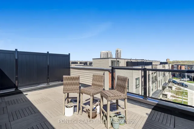 20 Woodstream Dr #12, Toronto 4