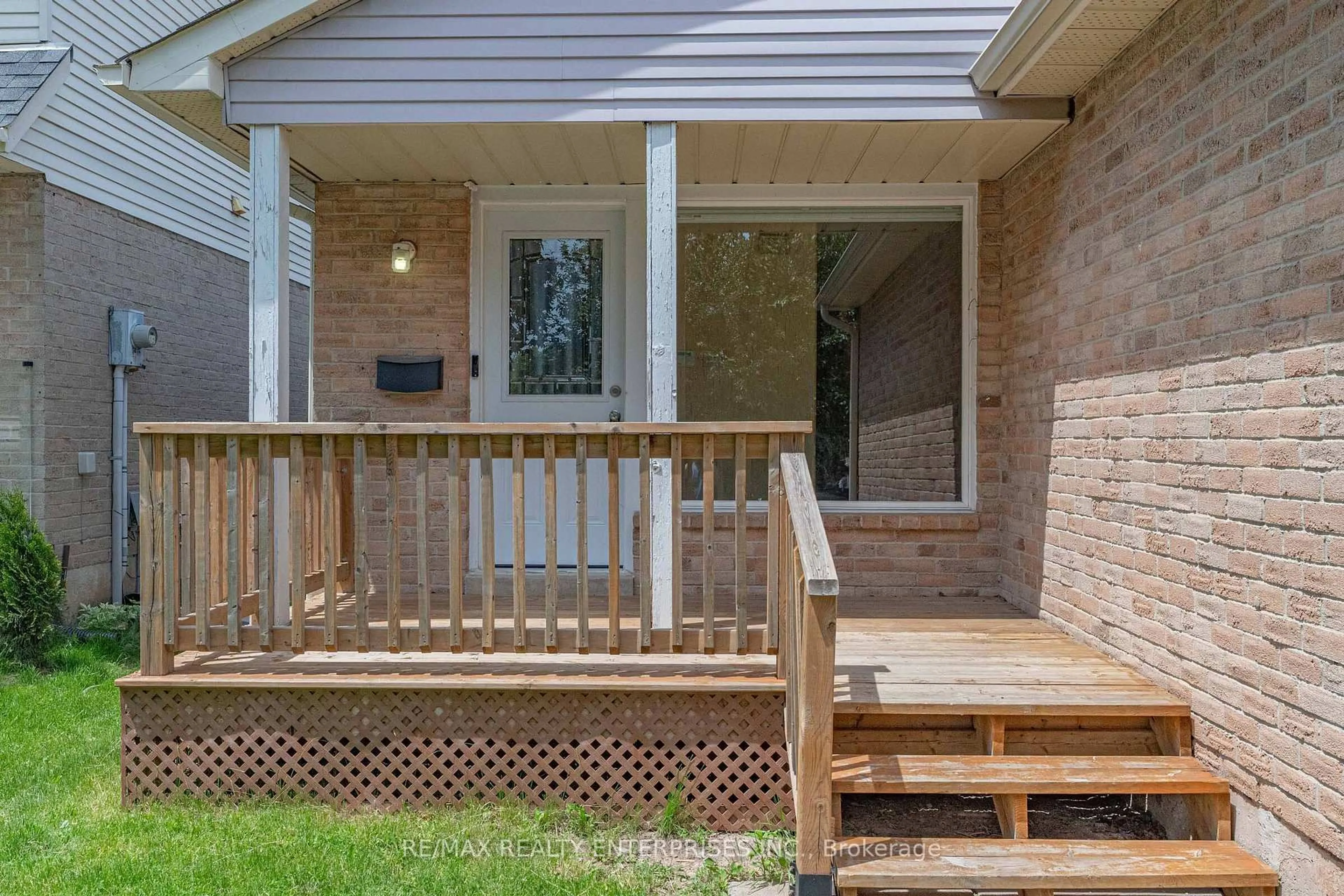 Patio, street for 3123 Arnett Crt, Mississauga Ontario L5N 3G8