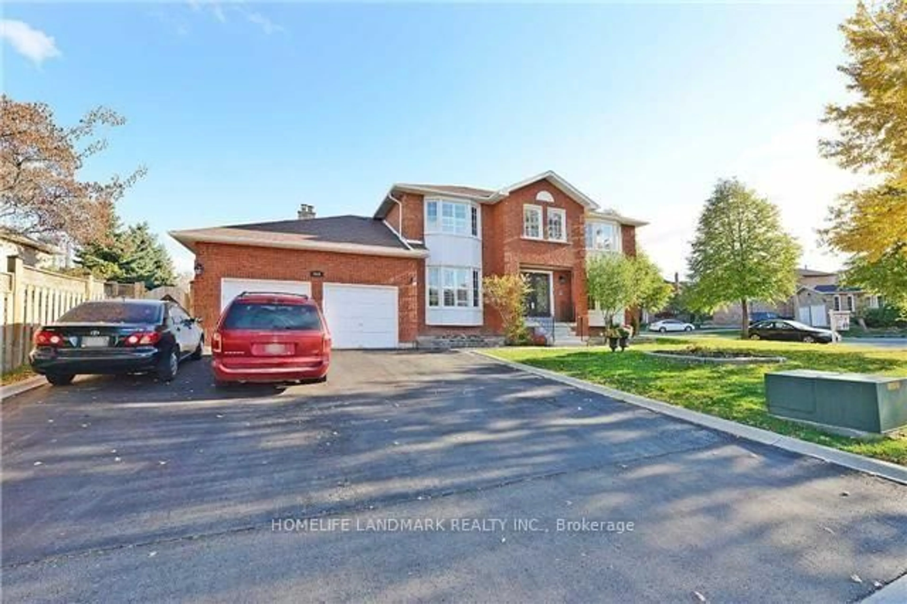 Home with brick exterior material, street for 510 Greenpark Cres, Mississauga Ontario L5B 3P6