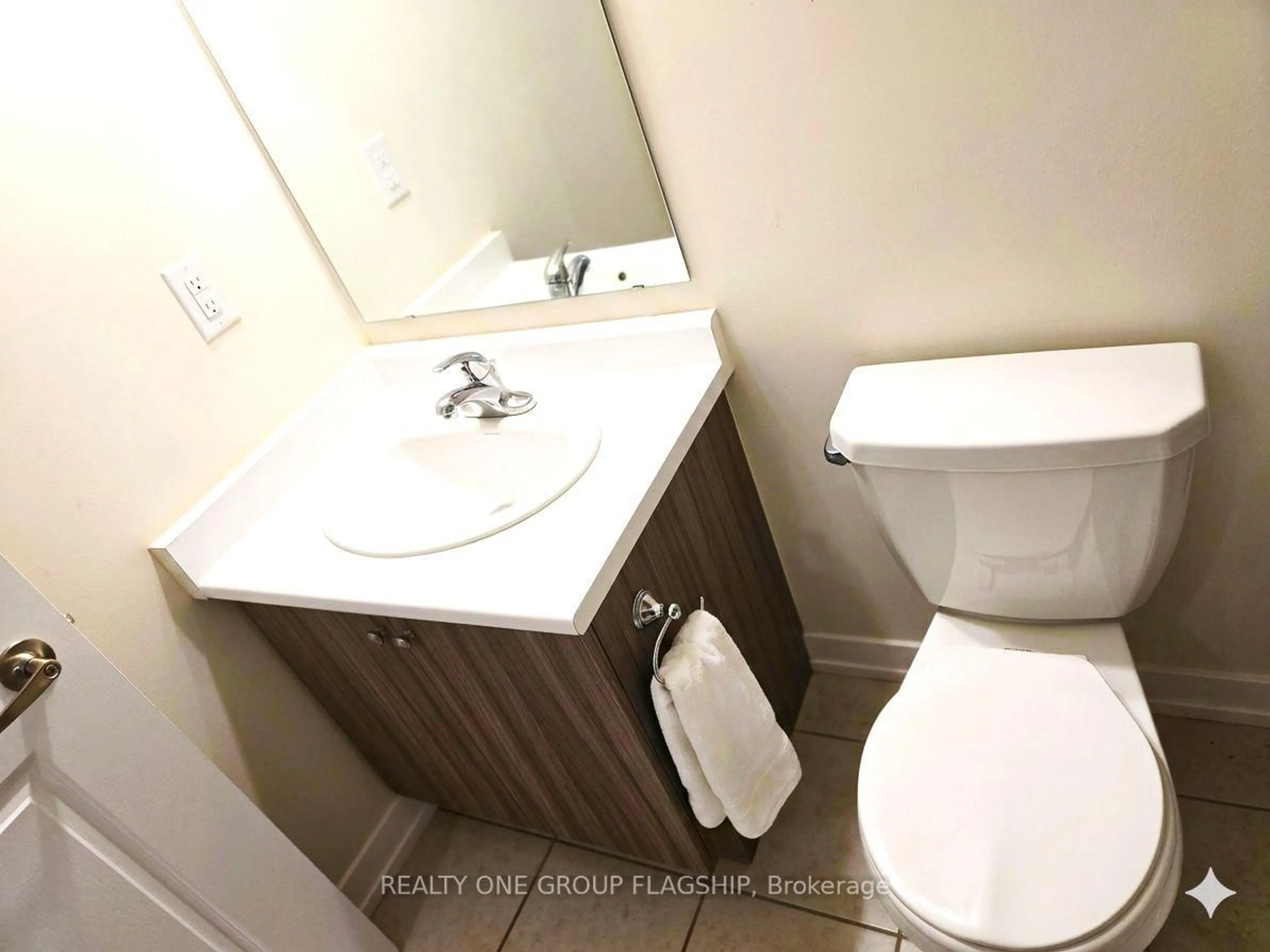 Standard bathroom, floor is not visible for 2355 Sheppard Ave #234, Toronto Ontario M9M 0E7