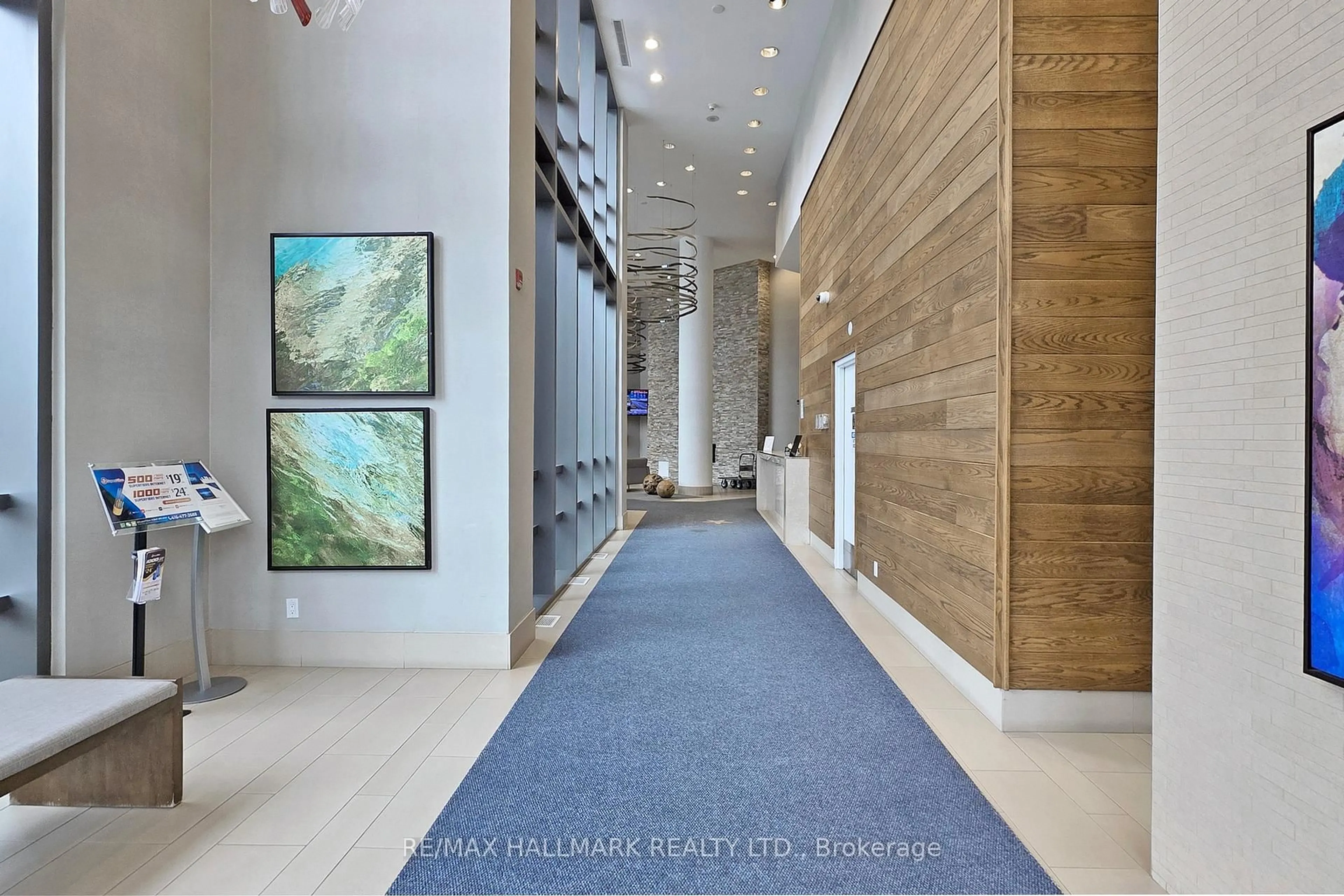Indoor foyer for 2240 Lakeshore Blvd #2907, Toronto Ontario M8V 0B1