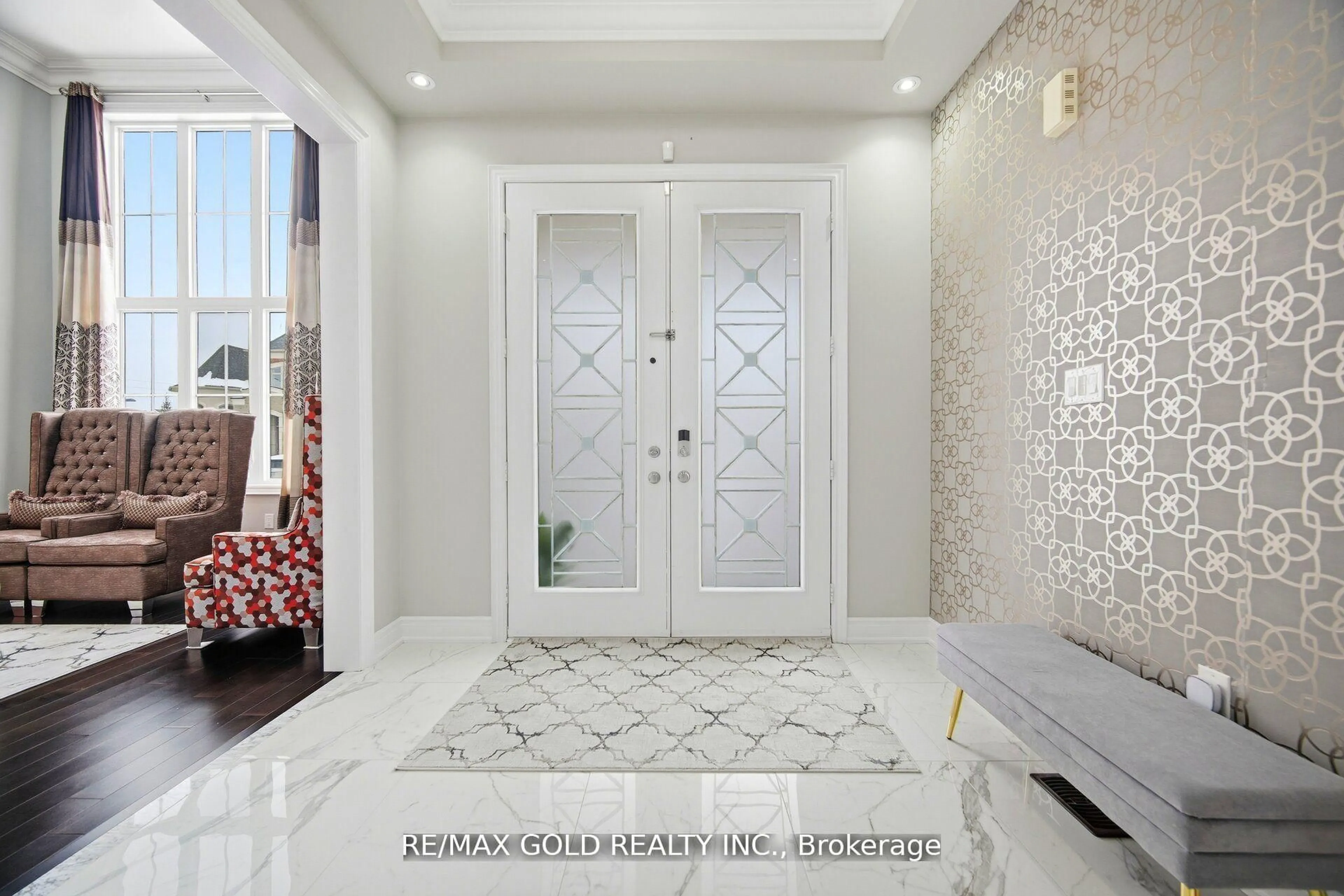 Indoor entryway for 6 Hagerman Rd, Brampton Ontario L6P 4C1