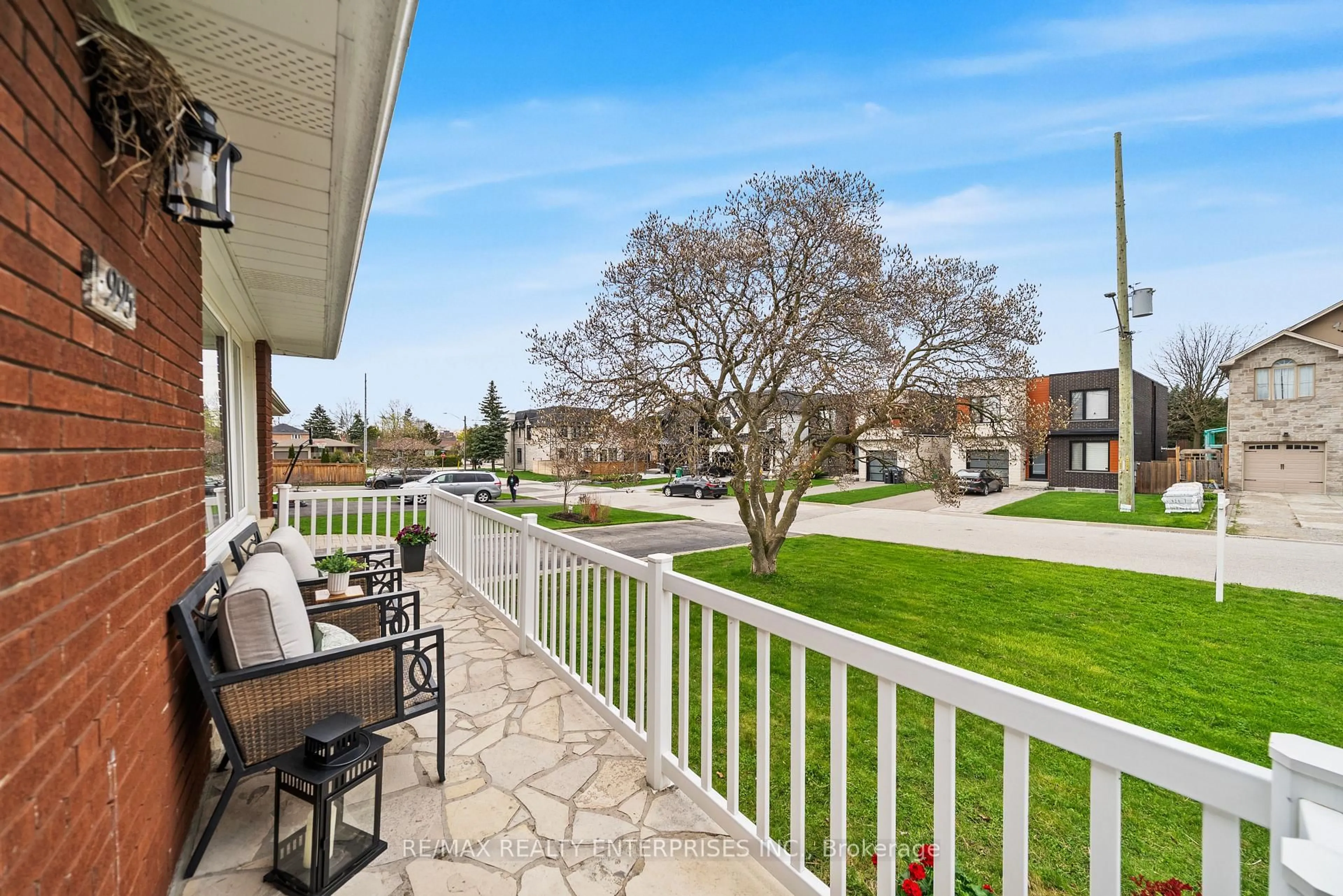 Patio, unknown for 995 Garrard Ave, Mississauga Ontario L5E 1L4
