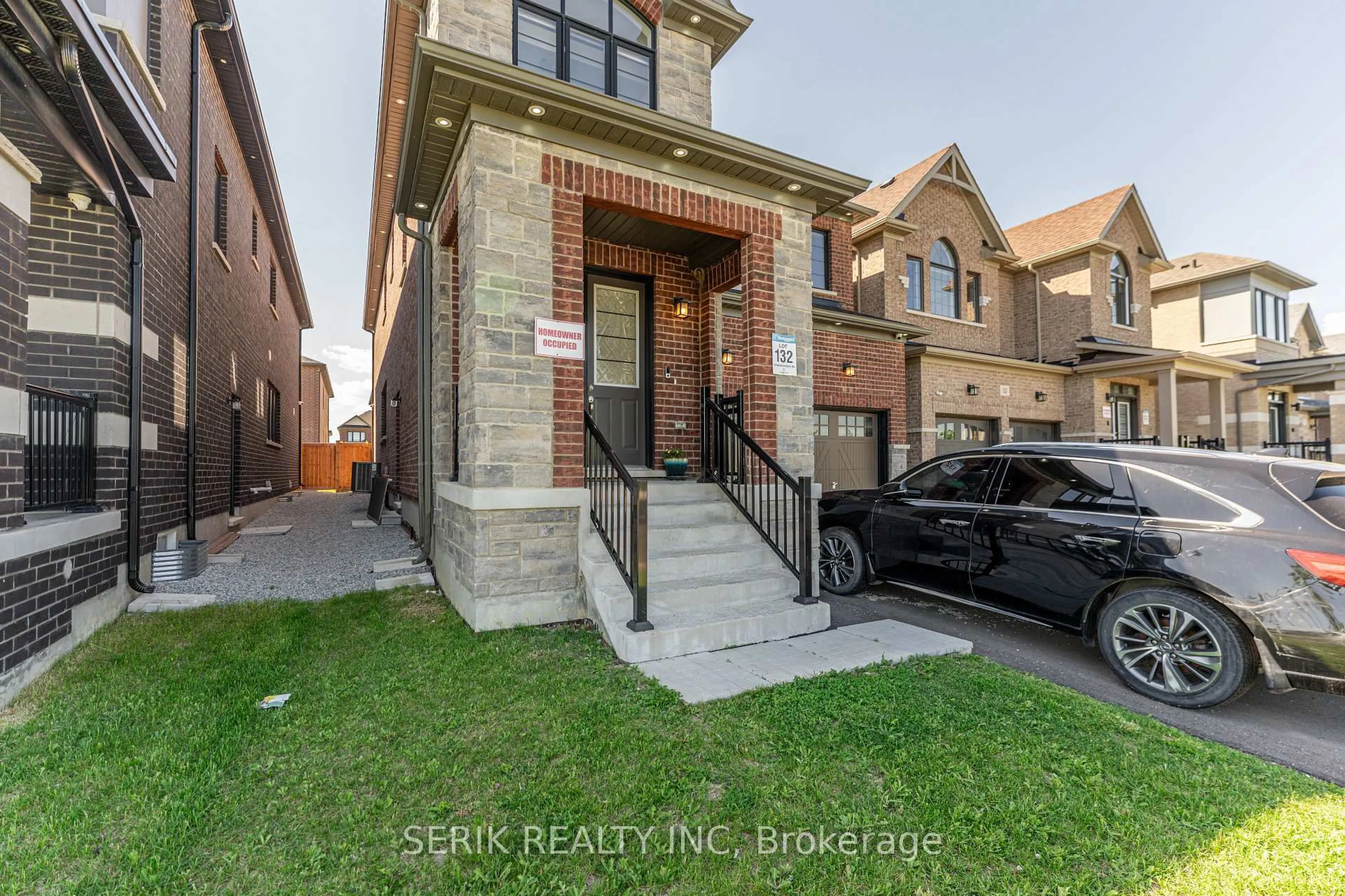 Home with brick exterior material, street for 30 MADAWASKA Rd, Caledon Ontario L7C 4J5