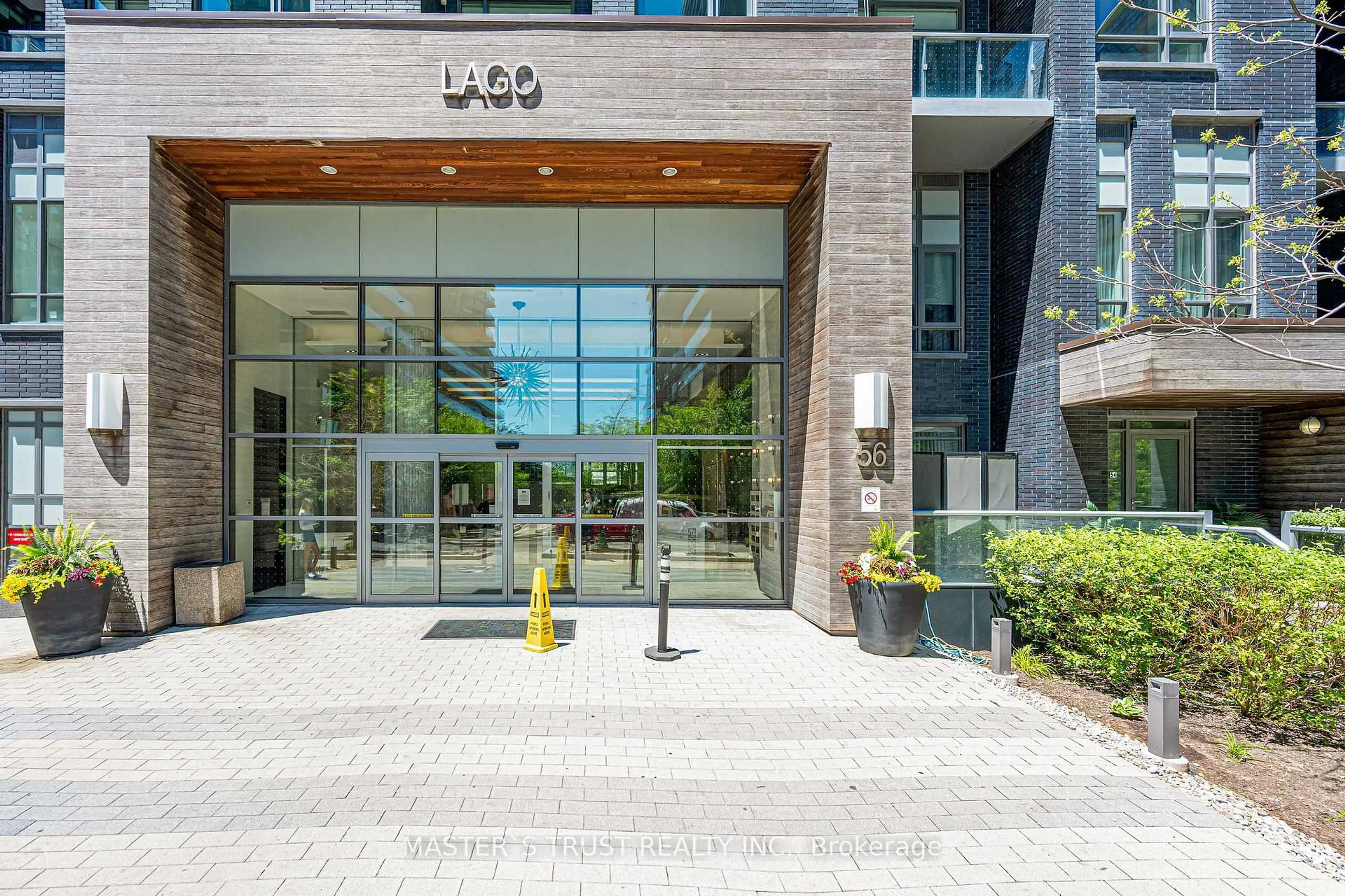 Indoor foyer for 56 Annie Craig Dr ##1109, Toronto Ontario M8V 0C8
