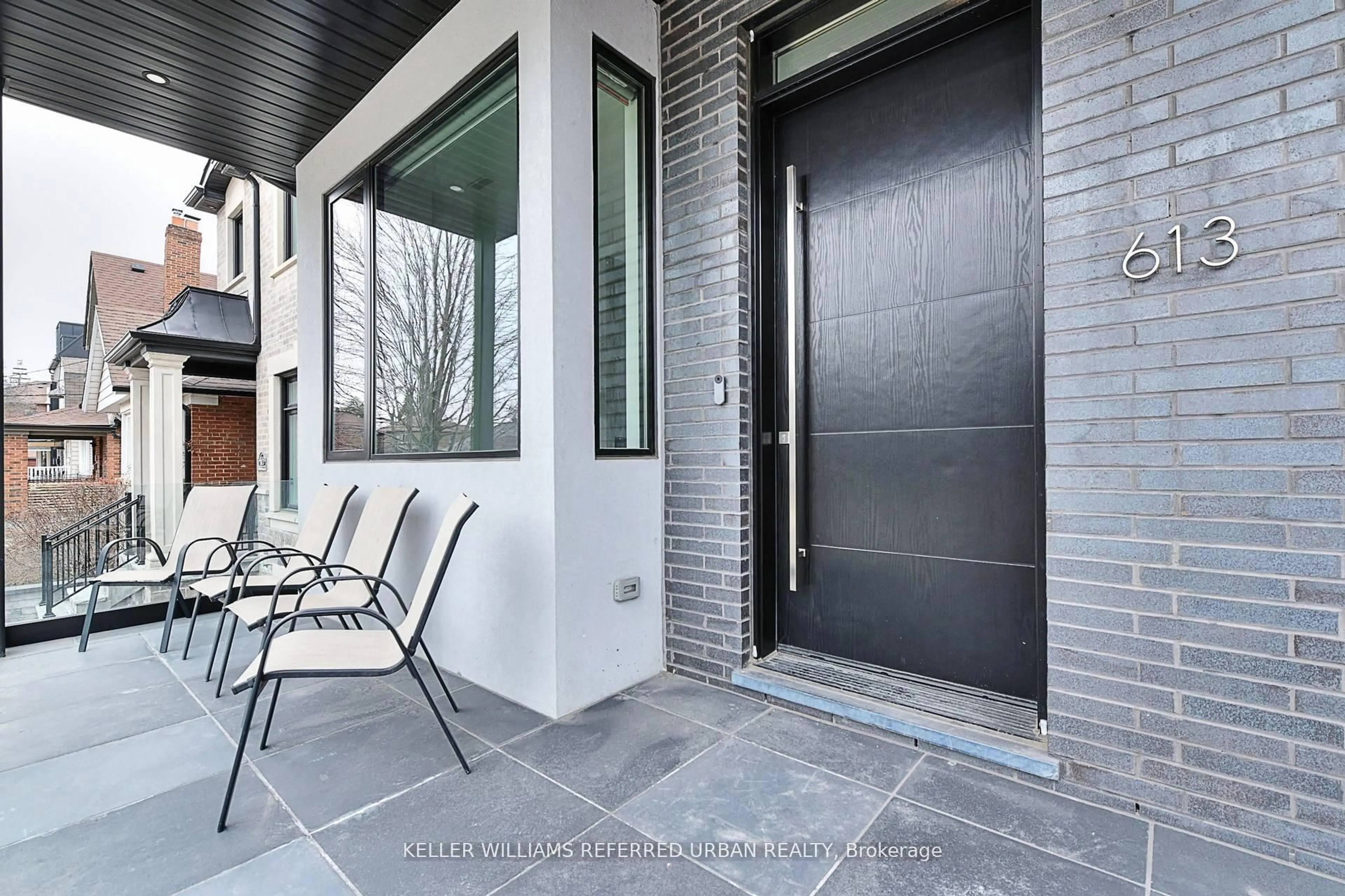Indoor entryway for 613 Harvie Ave, Toronto Ontario M6E 4M4