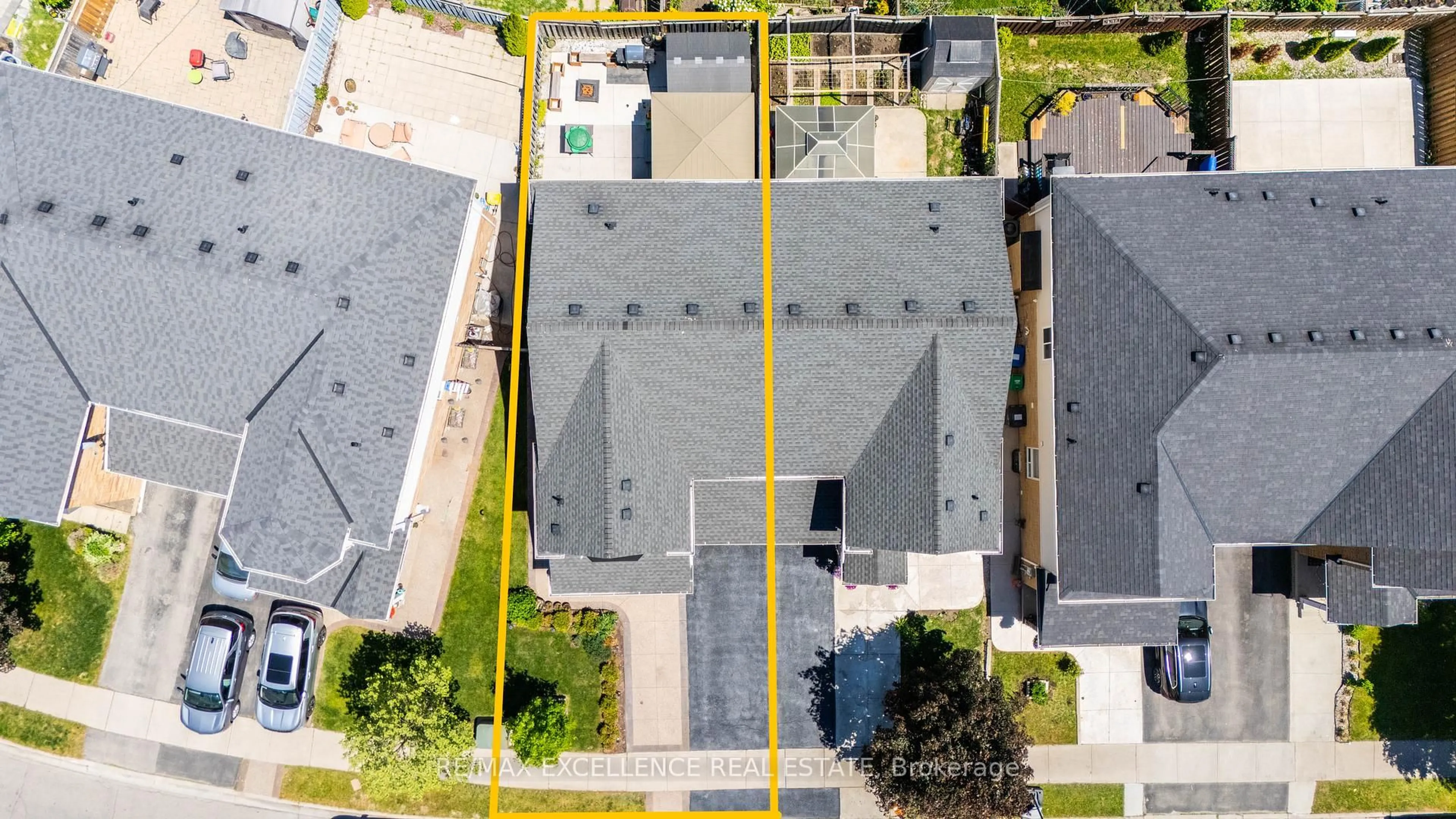 A pic from outside/outdoor area/front of a property/back of a property/a pic from drone, street for 9 Virtues Ave, Brampton Ontario L7A 2R8