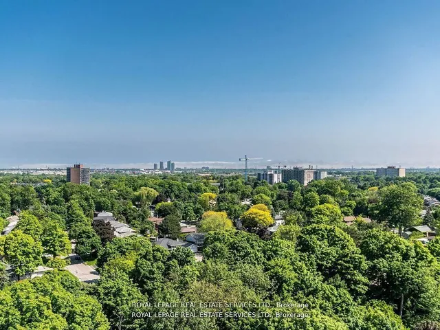 284 Mill Rd #PH 8, Toronto 3