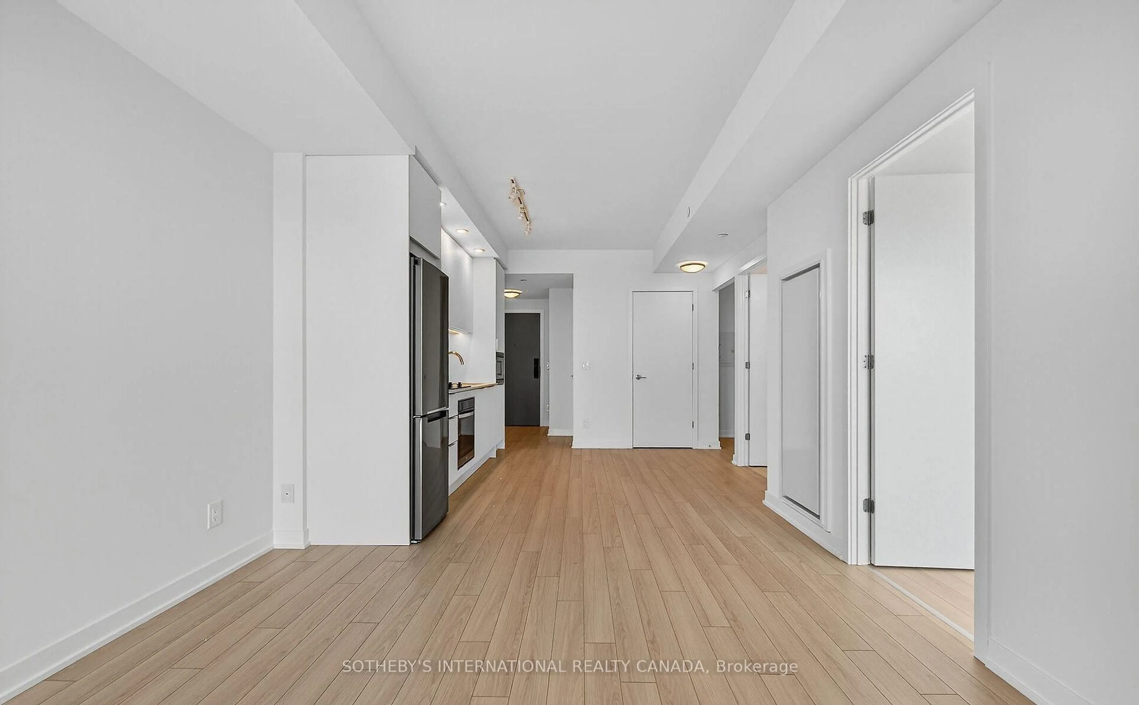 Unknown for 3079 Trafalgar Rd #1005, Oakville Ontario L6H 8C5