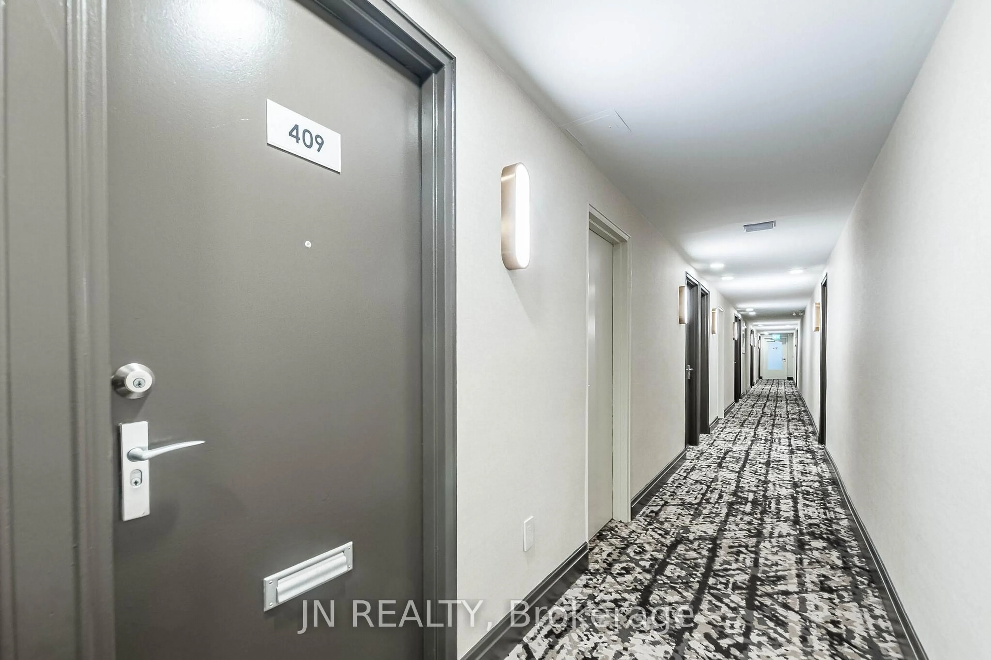 Unknown for 188 Mill St #409, Brampton Ontario L6Y 1T8