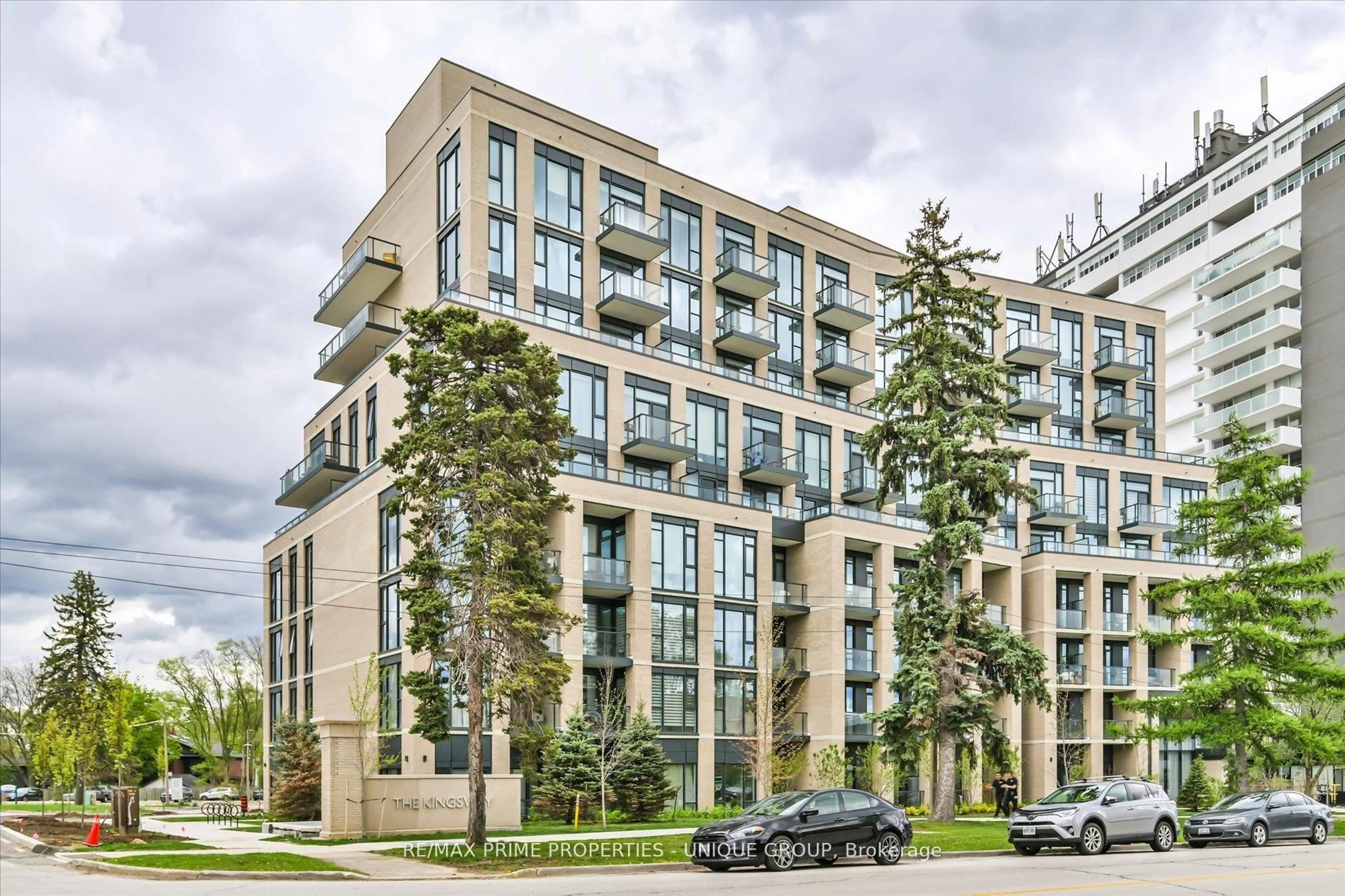 Unknown for 293 The Kingsway #322, Toronto Ontario M9K 3A9
