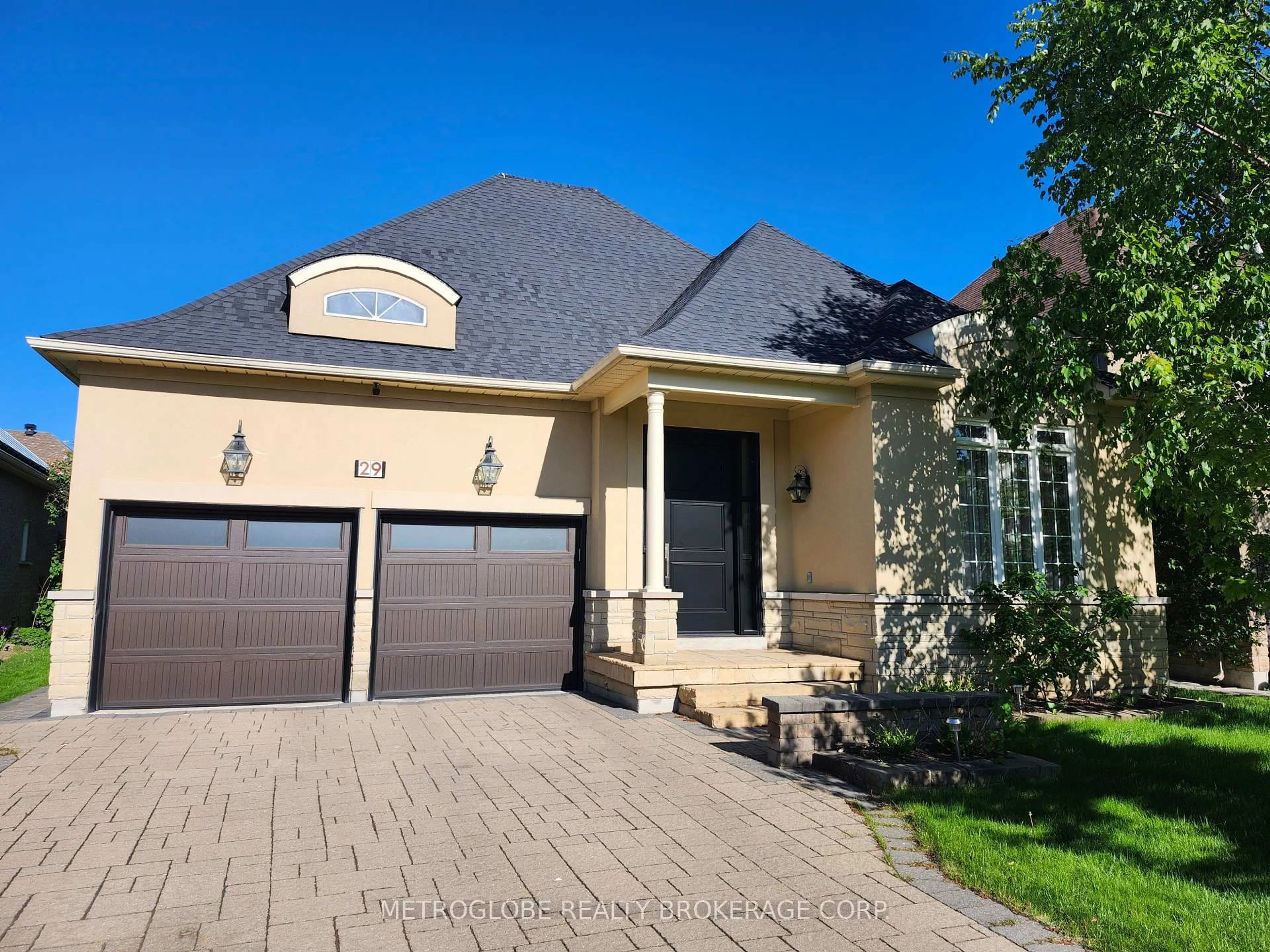Home with brick exterior material, street for 29 Fontainebleu Rd, Brampton Ontario L6P 1Z1