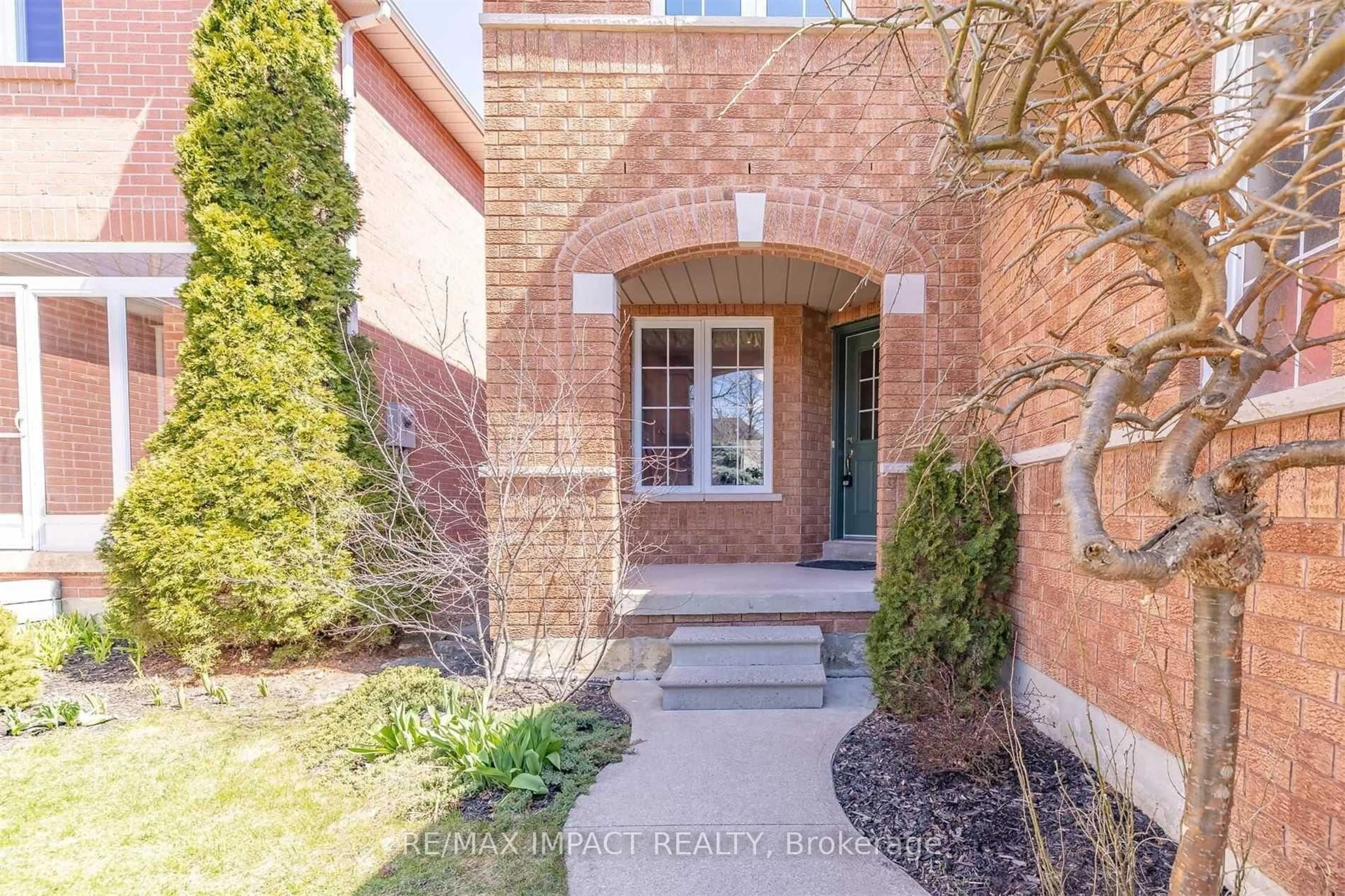 Home with brick exterior material, street for 49 Hood Cres, Brampton Ontario L6Y 4S7