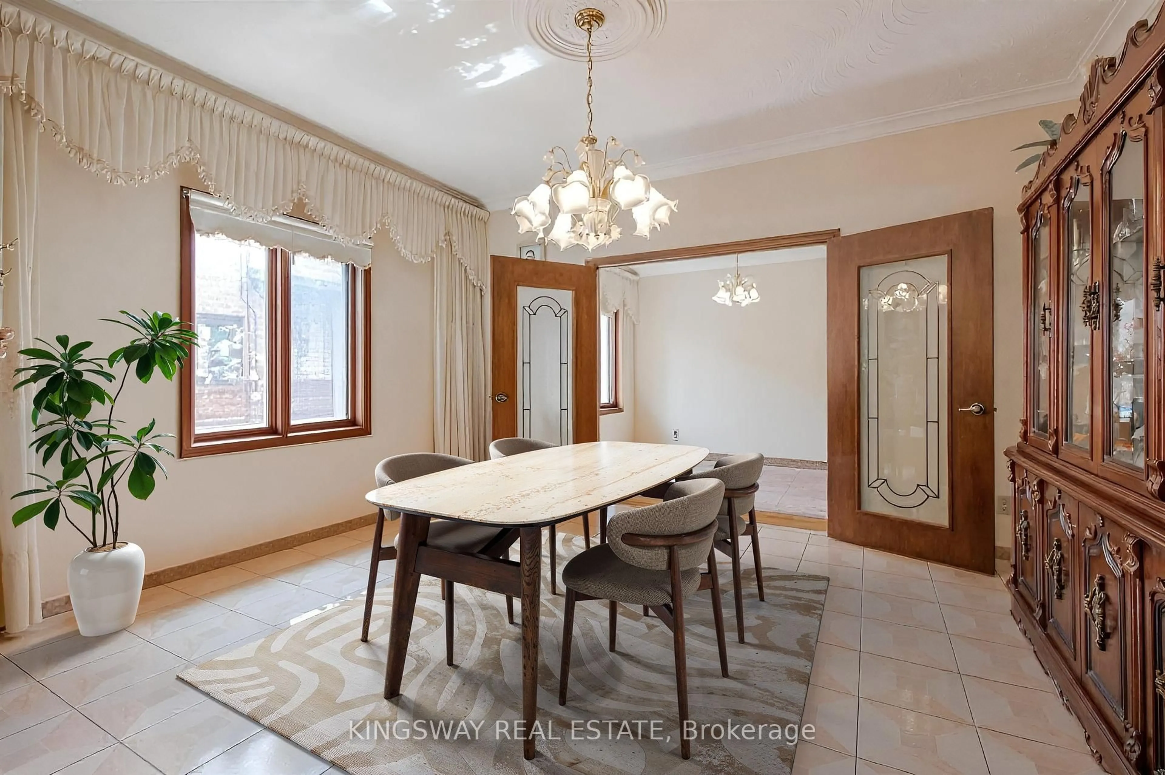 Dining room, unknown for 27 Mulholland Ave, Toronto Ontario M6A 2S1