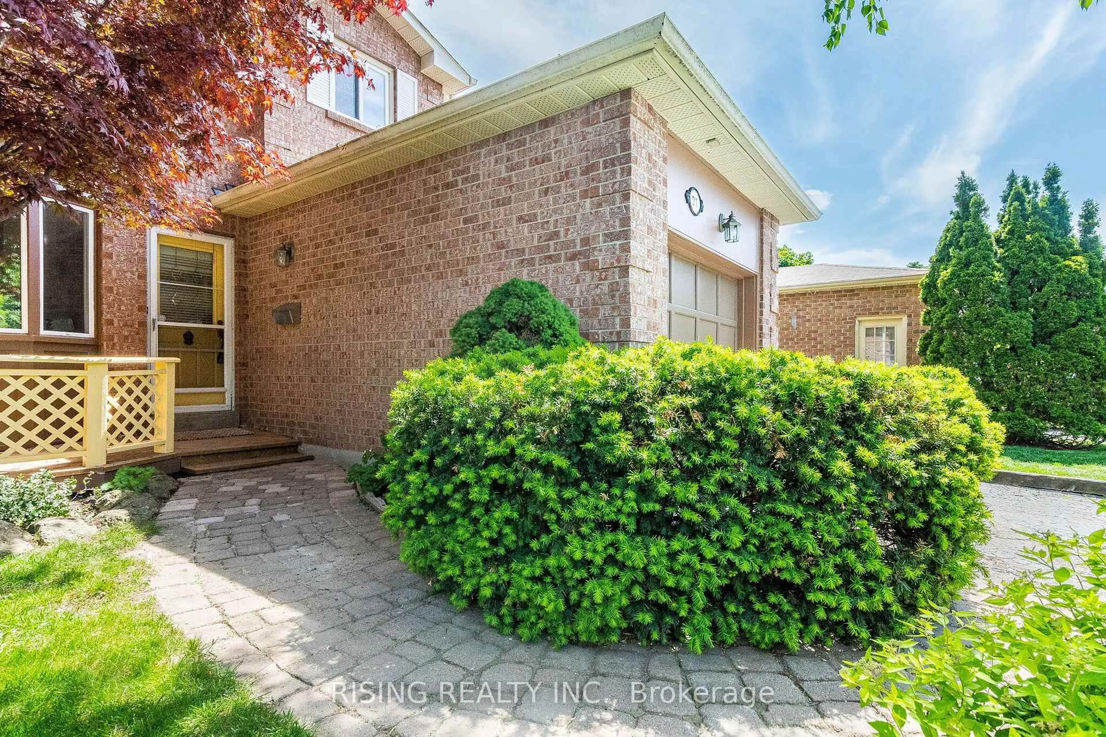 Home with brick exterior material, street for 21 Driftwood Cres, Brampton Ontario L6Z 2C3