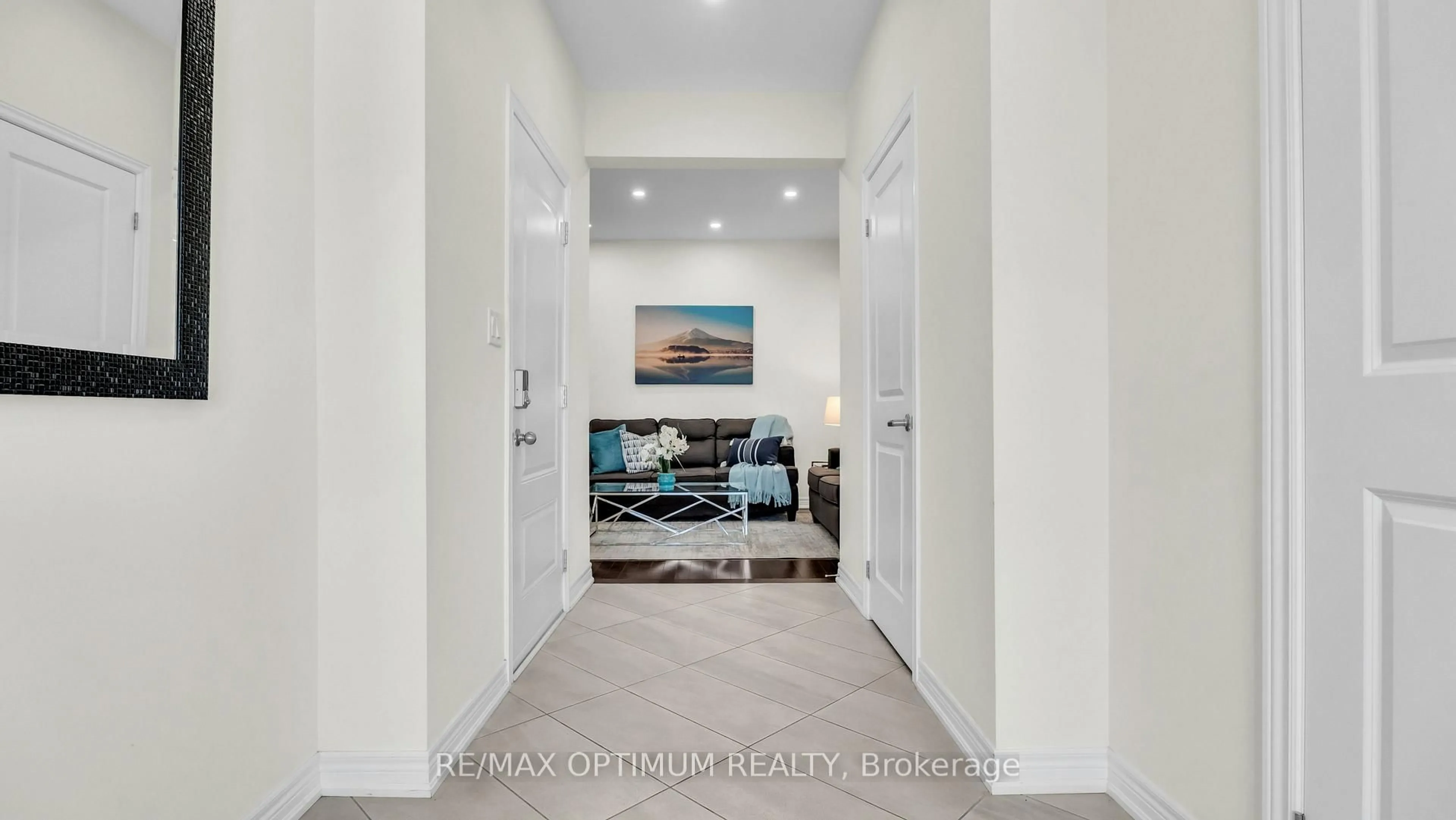 Indoor entryway for 11 Neil Prom, Caledon Ontario L7C 4H6