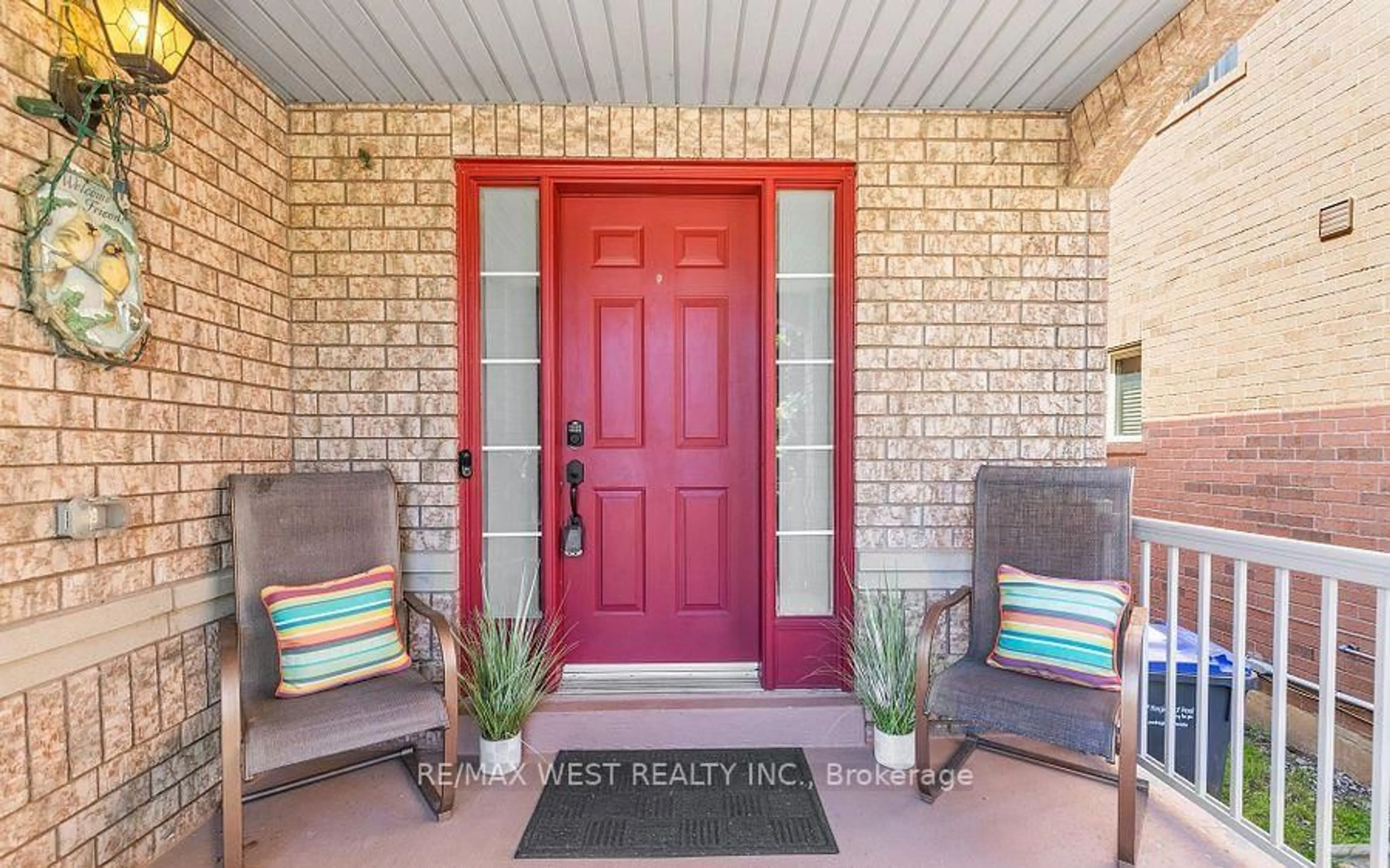 Indoor entryway for 56 Lockheed Cres, Brampton Ontario L7A 3G4
