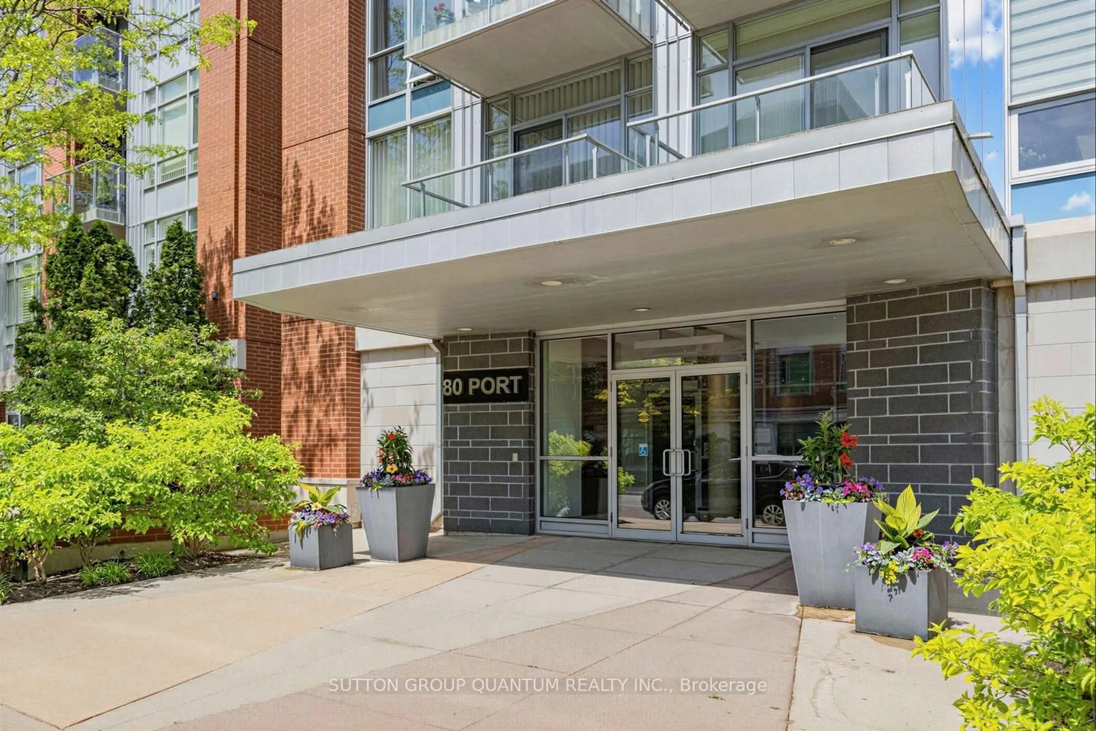Unknown for 80 Port St #304, Mississauga Ontario L5G 4V6