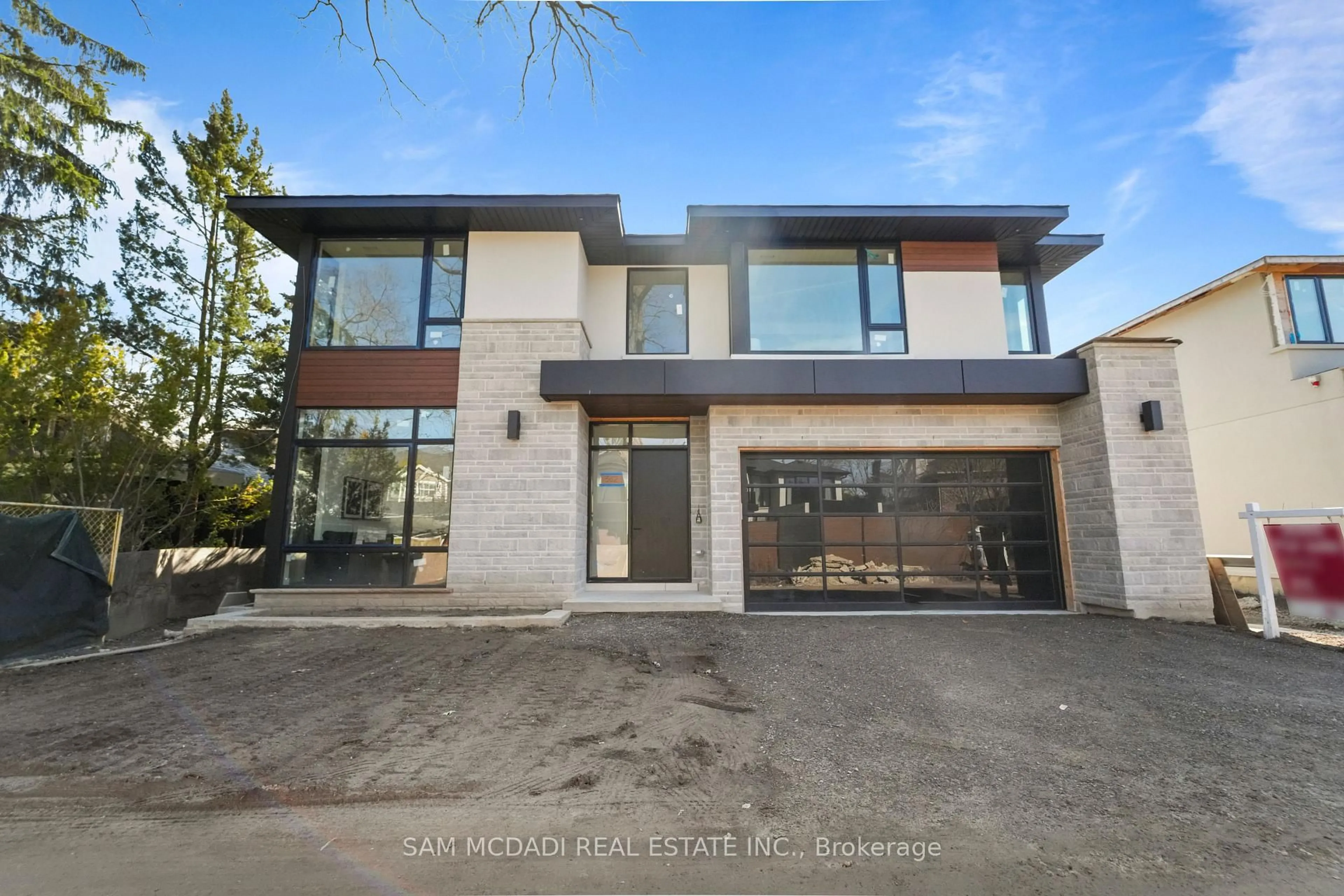Home with brick exterior material, street for 362 Meadow Wood Lane, Mississauga Ontario L5J 2S9