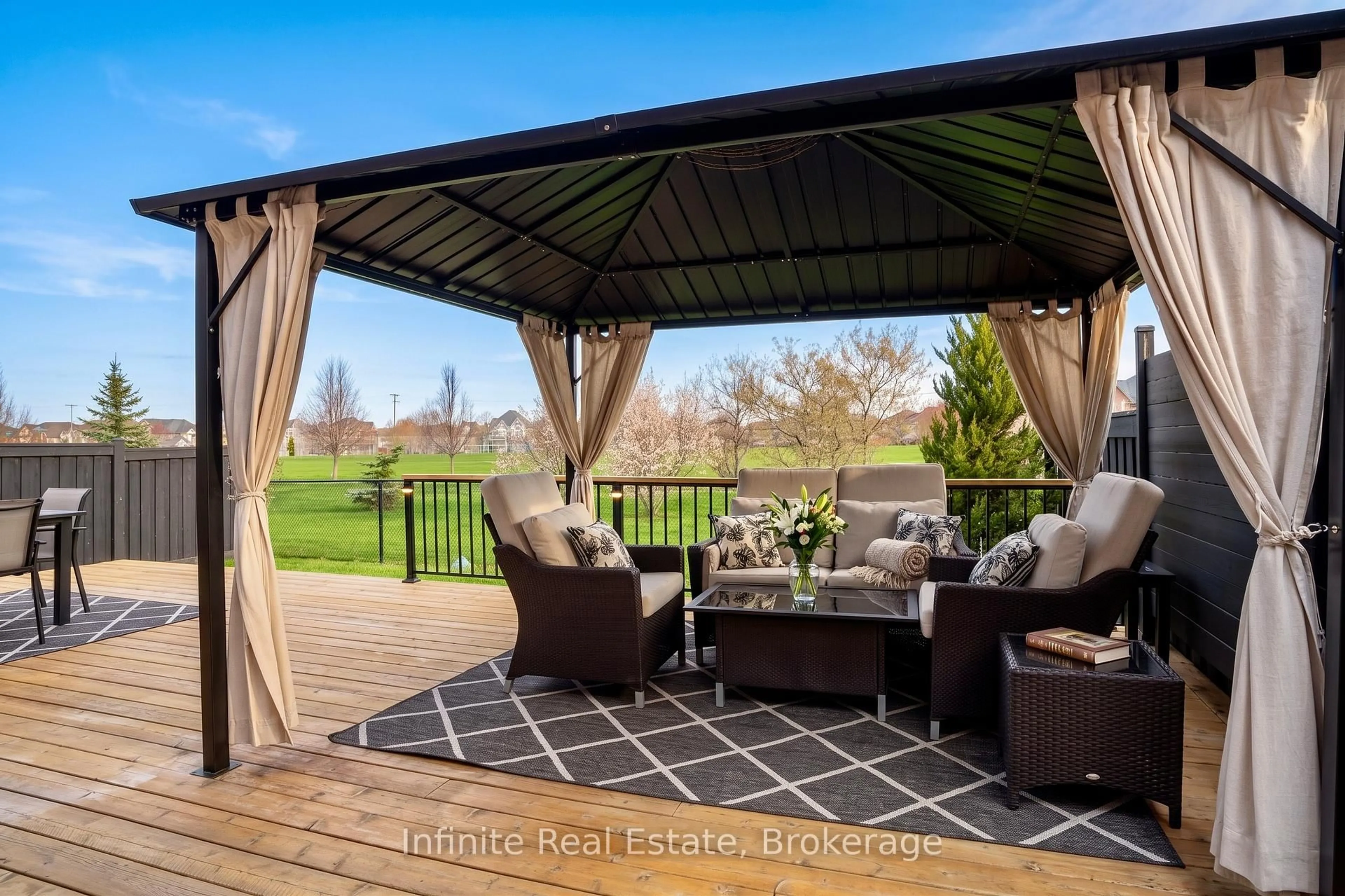 Patio, water/lake/river/ocean view for 44 Fawnridge Rd, Caledon Ontario L7C 3T9