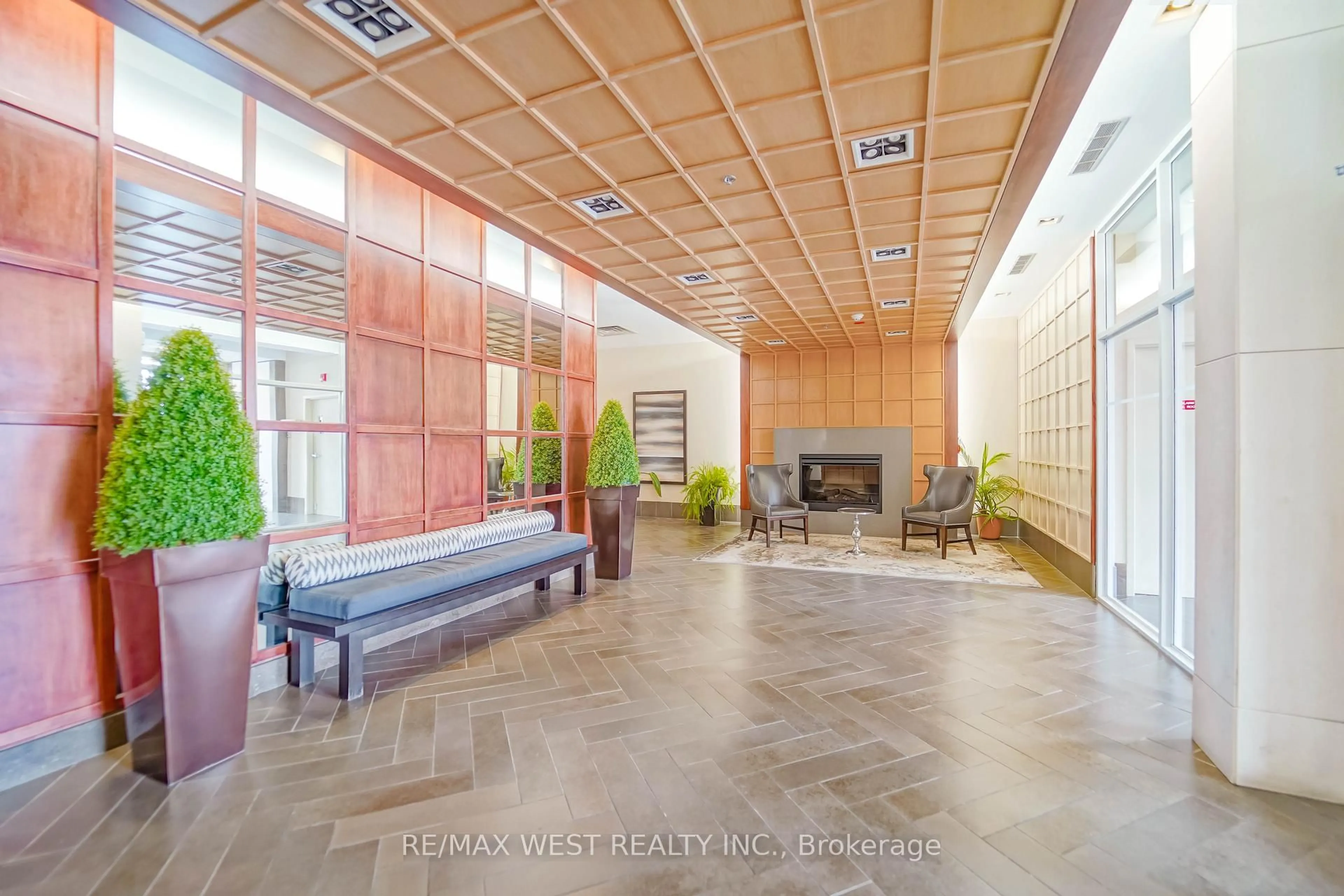 Lobby for 3391 Bloor St #609, Toronto Ontario M8X 1G3