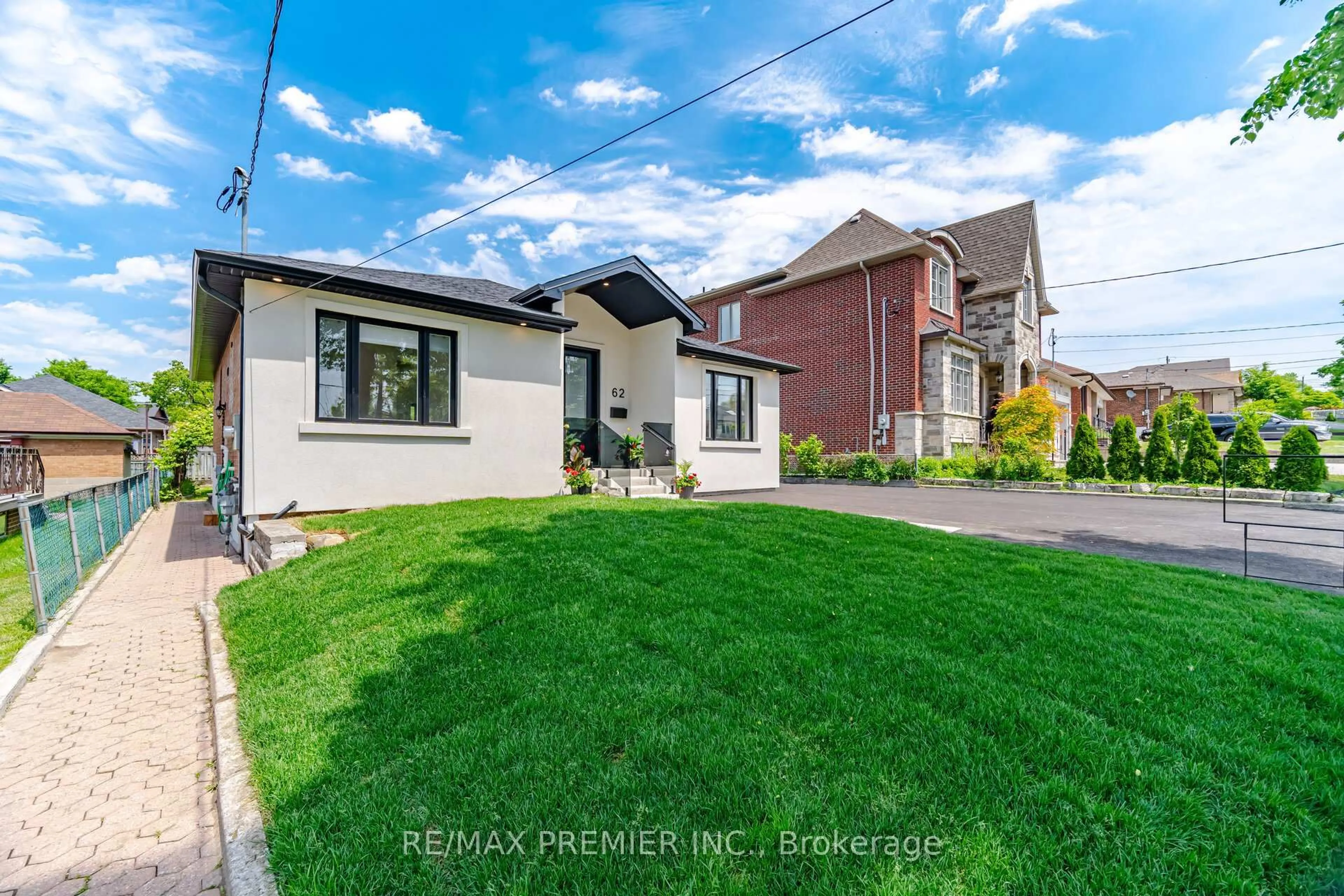 A pic from outside/outdoor area/front of a property/back of a property/a pic from drone, street for 62 Flamborough Dr, Toronto Ontario M6M 2R6