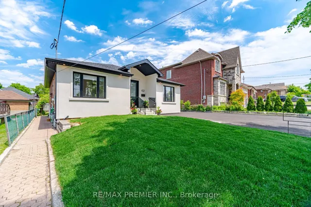 62 Flamborough Dr, Toronto 3