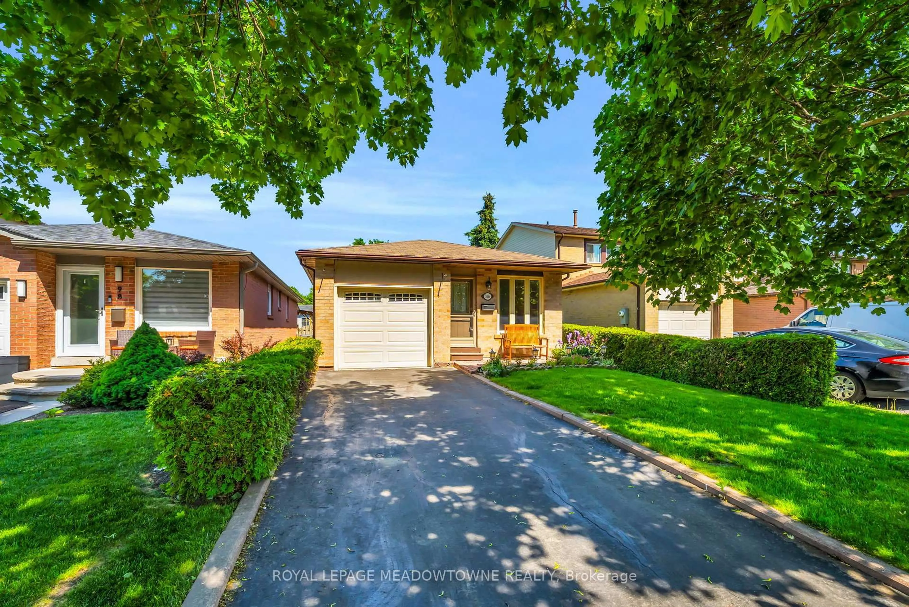 Home with brick exterior material, street for 100 Martindale Cres, Brampton Ontario L6X 2V1