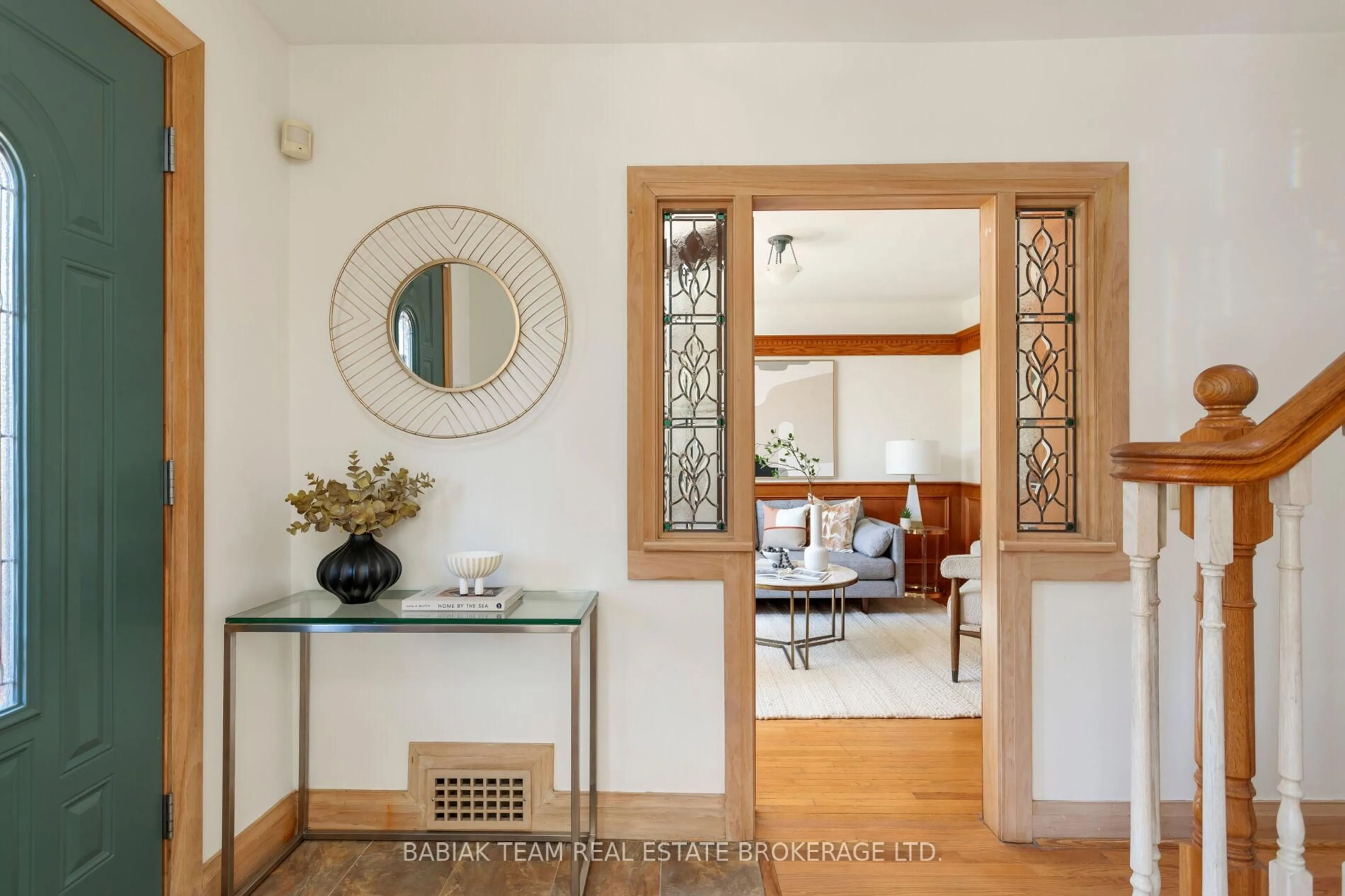 Indoor entryway for 33 Halford Ave, Toronto Ontario M6S 4G1