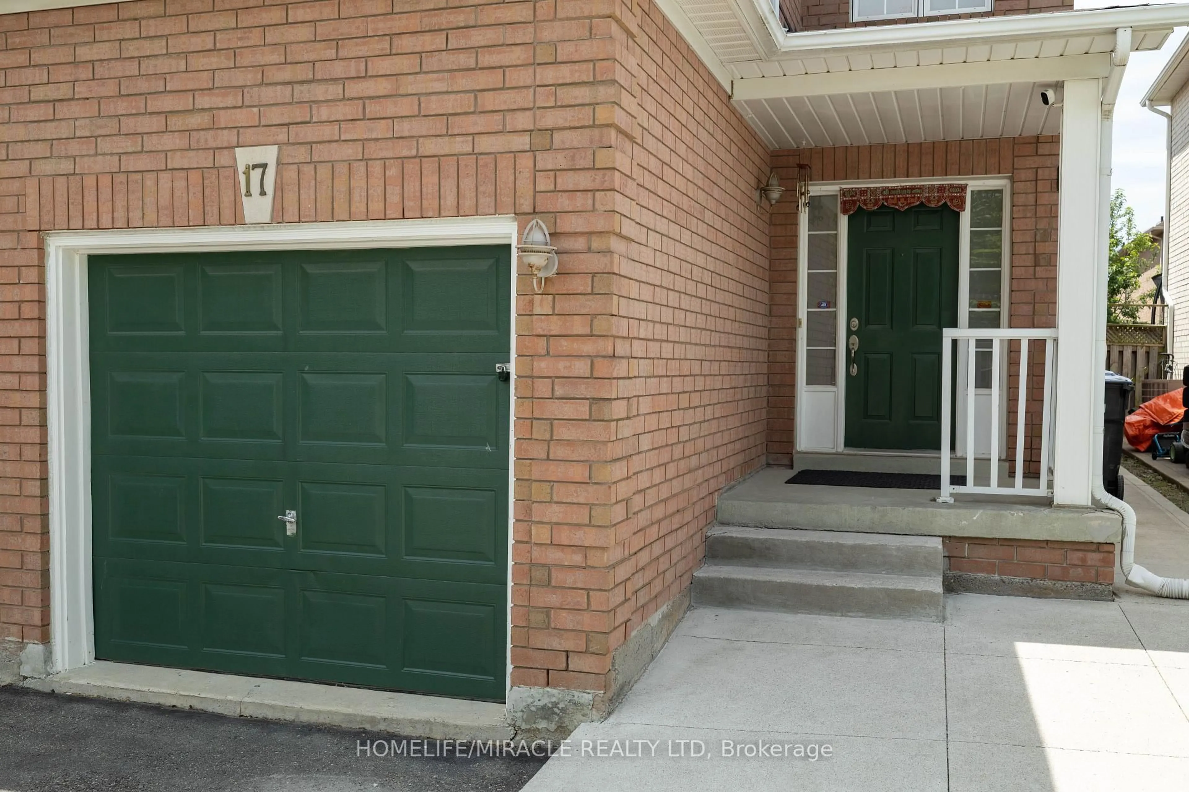 Unknown for 17 Baha Cres, Brampton Ontario L7A 2J2