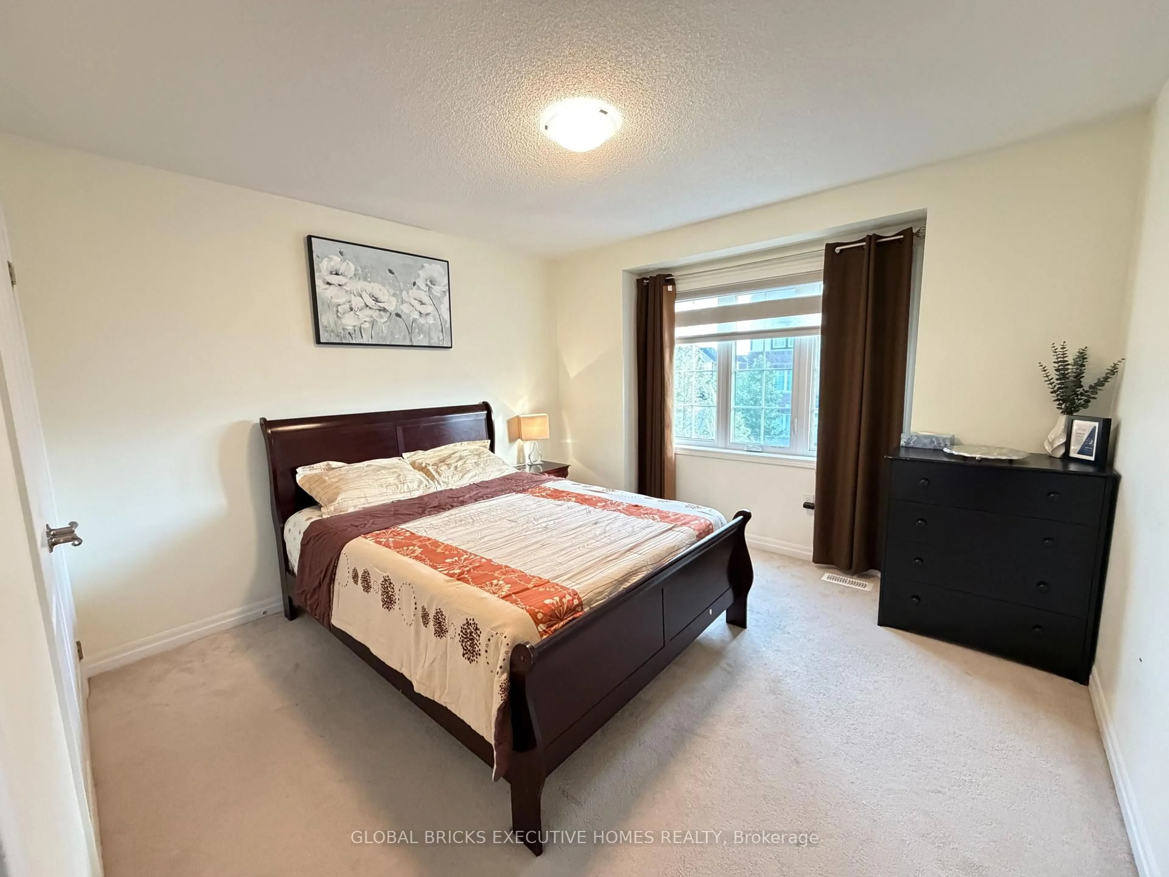 A pic of a room for 3461 Eternity Way, Oakville Ontario L6H 0Y2