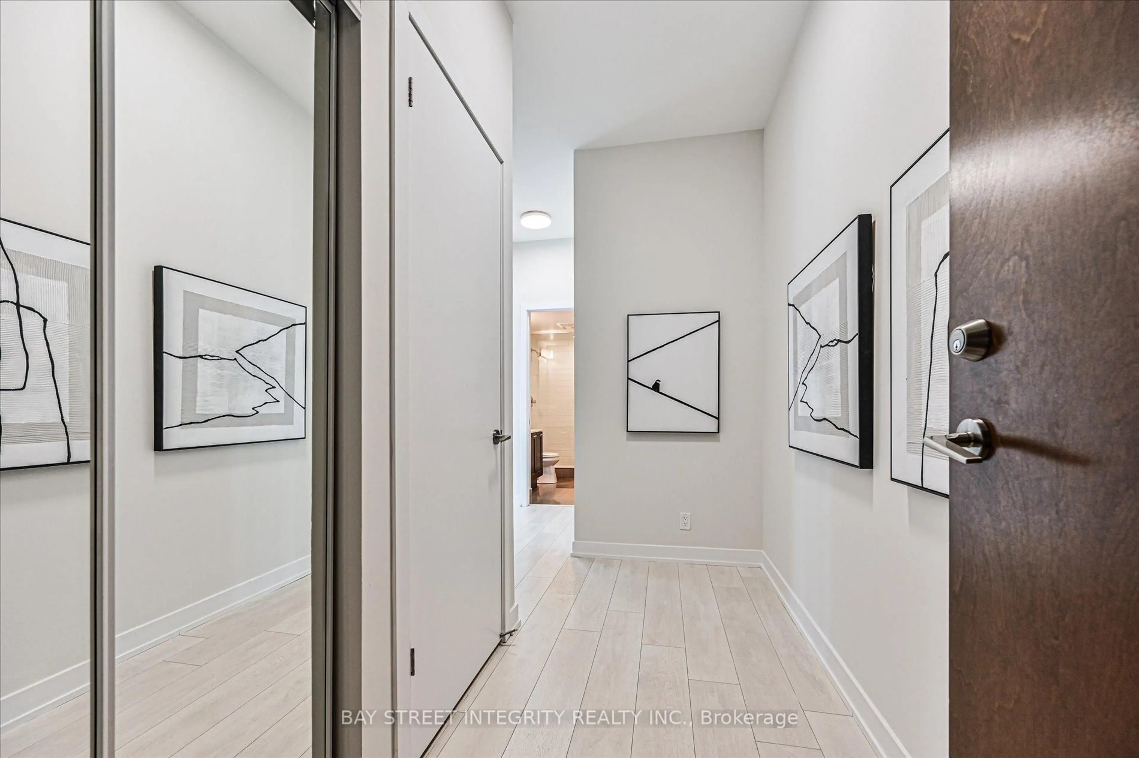 Indoor entryway for 2212 Lake Shore Blvd #2001, Toronto Ontario M8V 0C2
