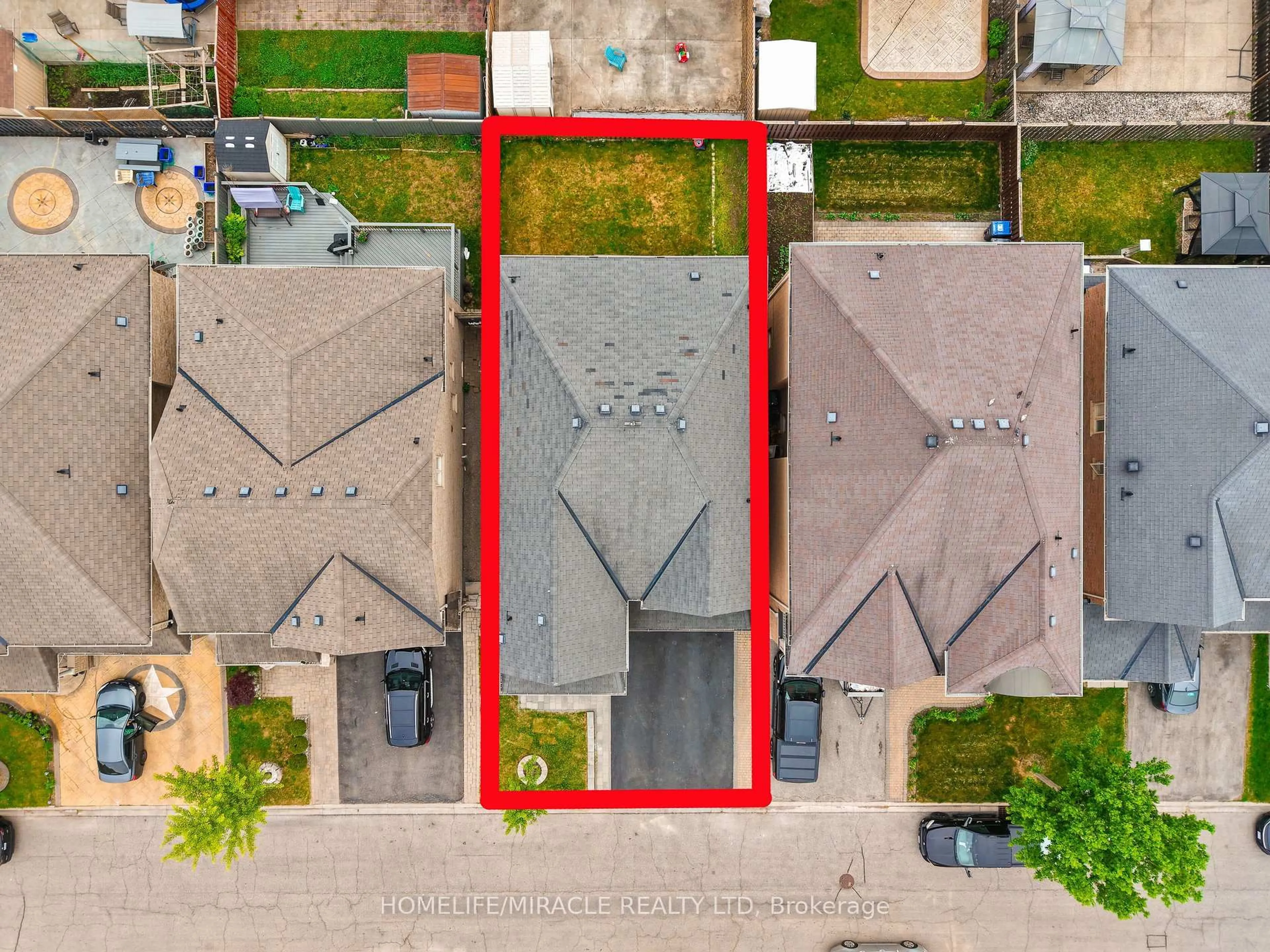 A pic from outside/outdoor area/front of a property/back of a property/a pic from drone, street for 9 Gamson Cres, Brampton Ontario L6R 0V7