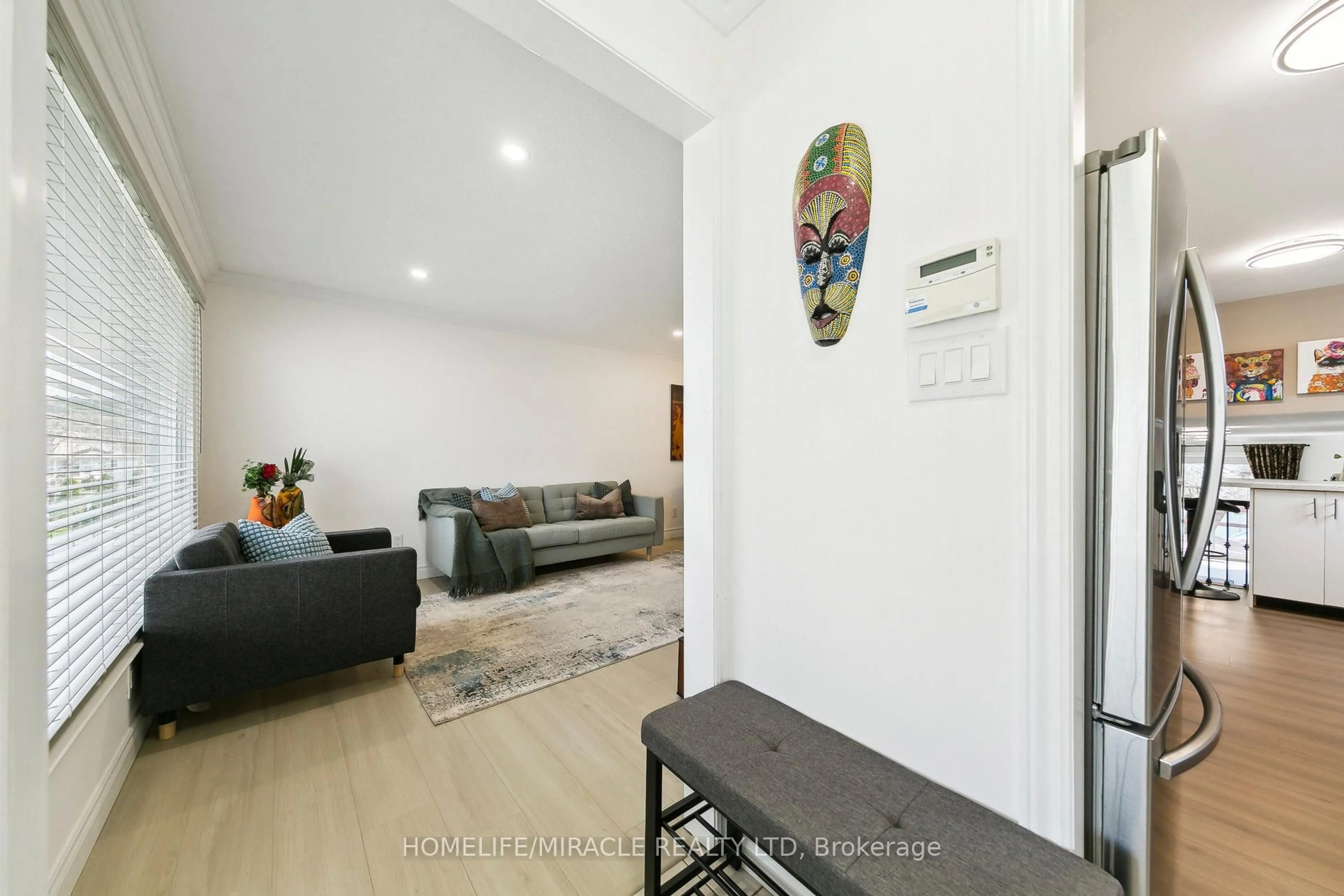 Unknown for 1612 Wavell Cres, Mississauga Ontario L4X 1X1