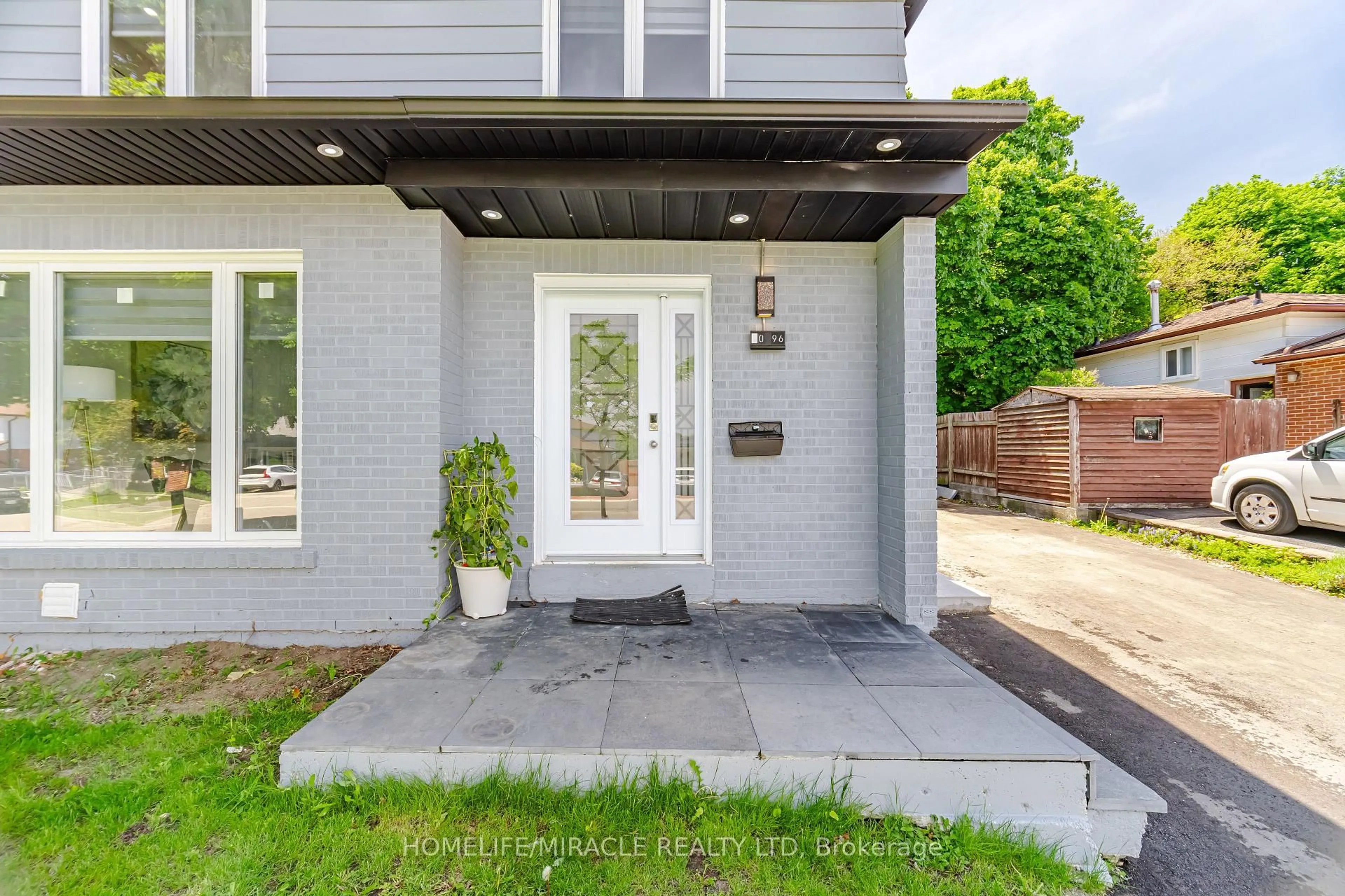 Unknown for 96 Bonham Blvd, Mississauga Ontario L5M 1C7