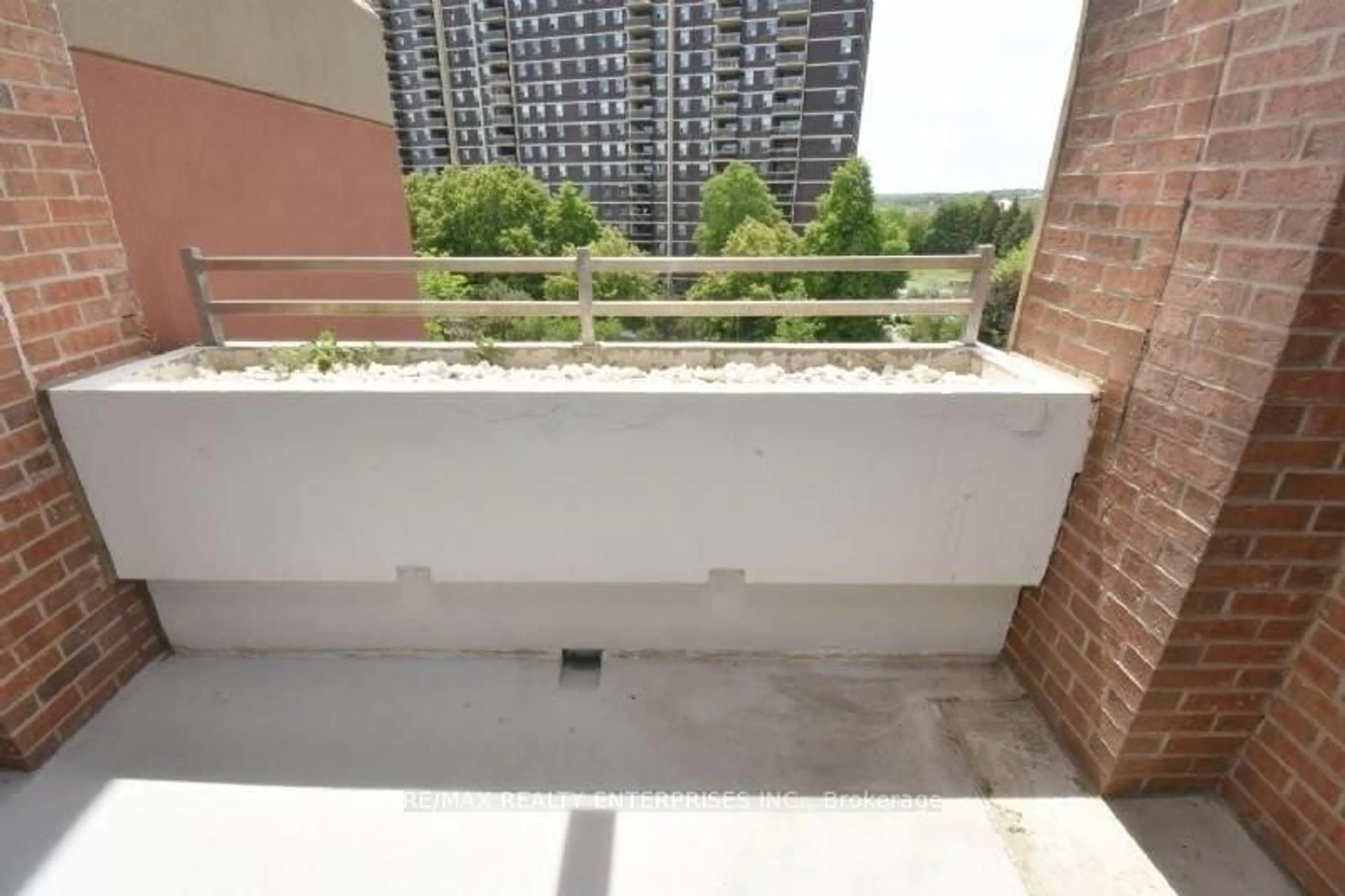 Balcony in the apartment, city buildings view from balcony for 965 Inverhouse Dr ##709, Mississauga Ontario L5J 4B4