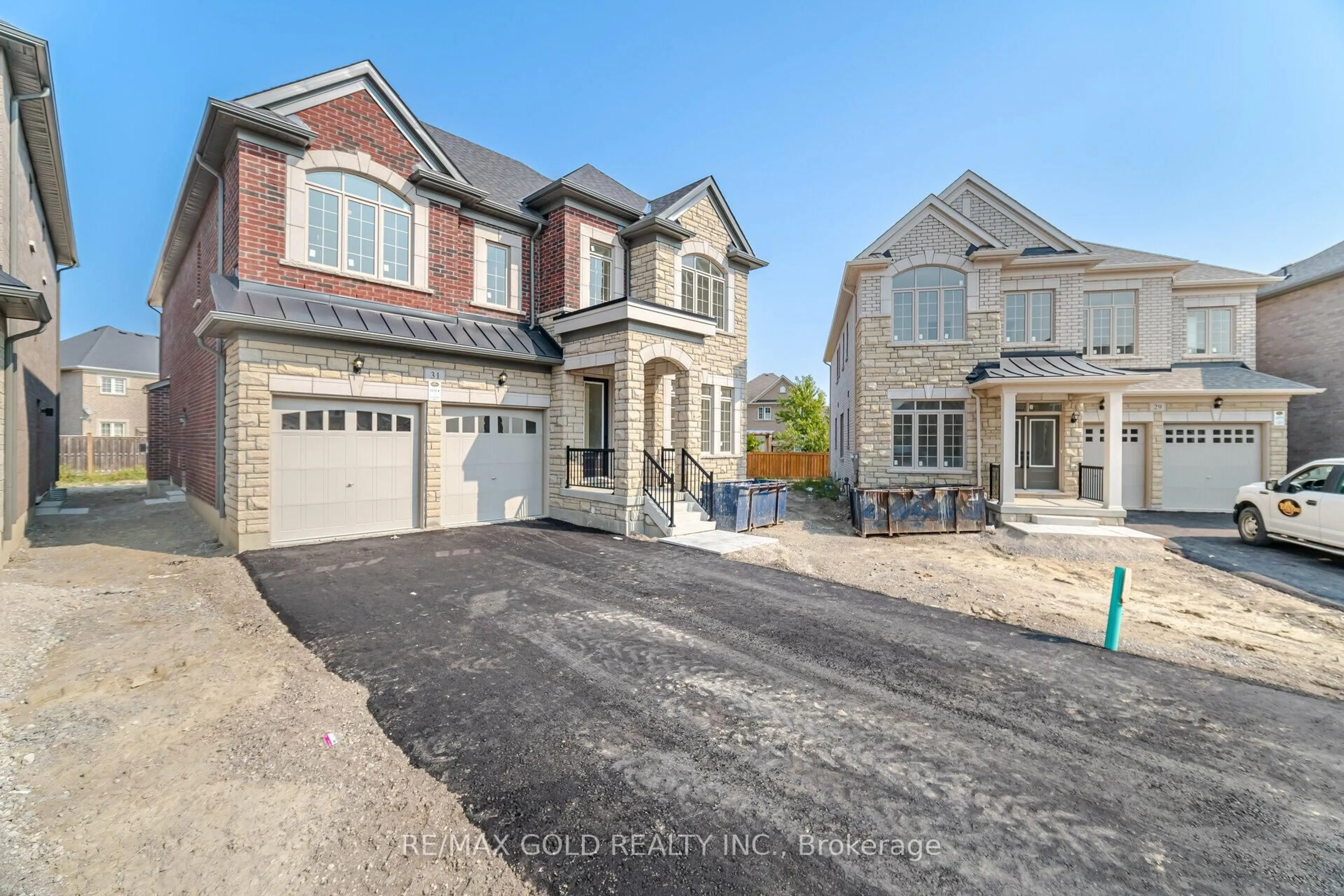 Unknown for 31 Dolomite Dr, Brampton Ontario L6P 4R6