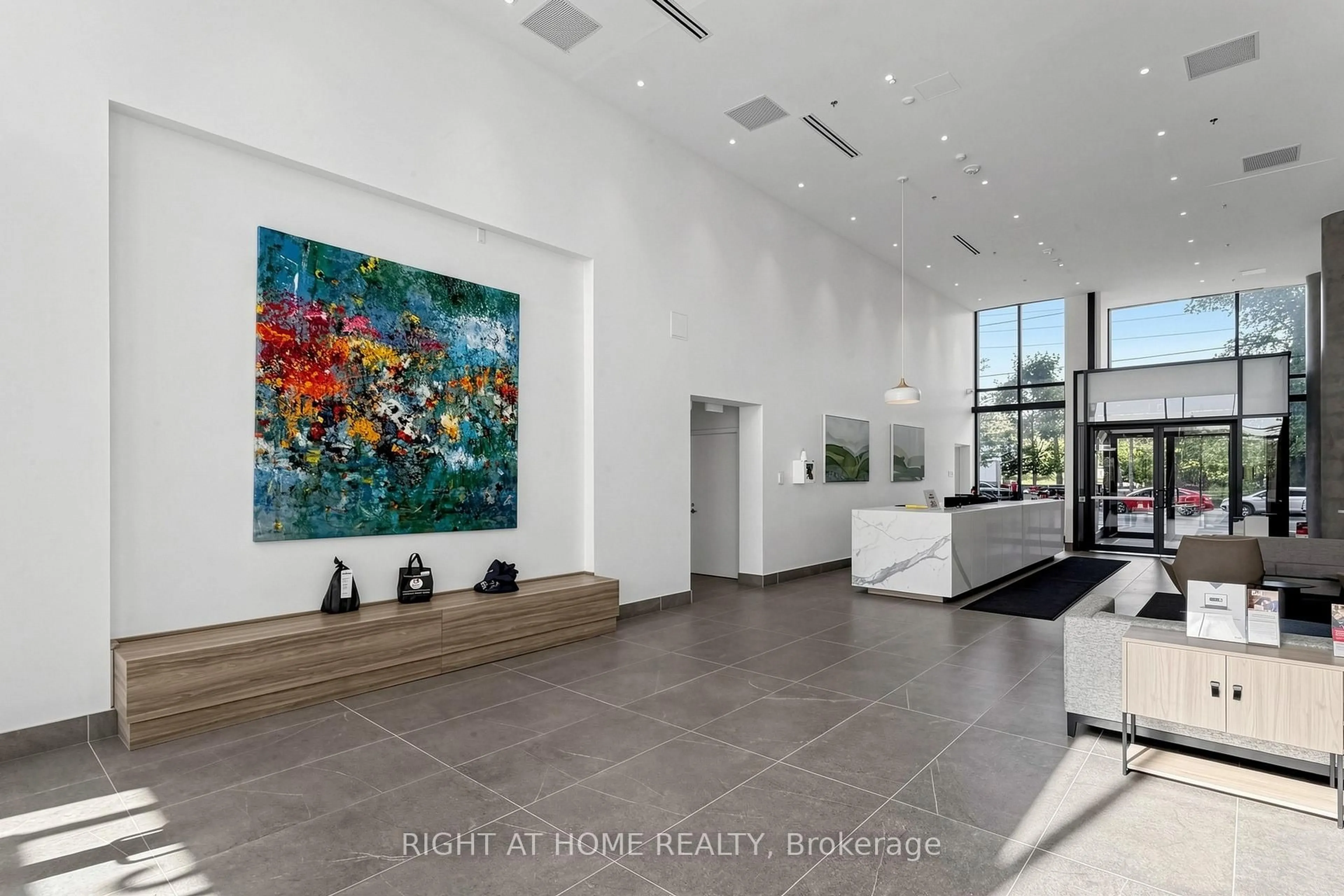Indoor foyer for 3100 Keele St #301, Toronto Ontario M3M 0E1