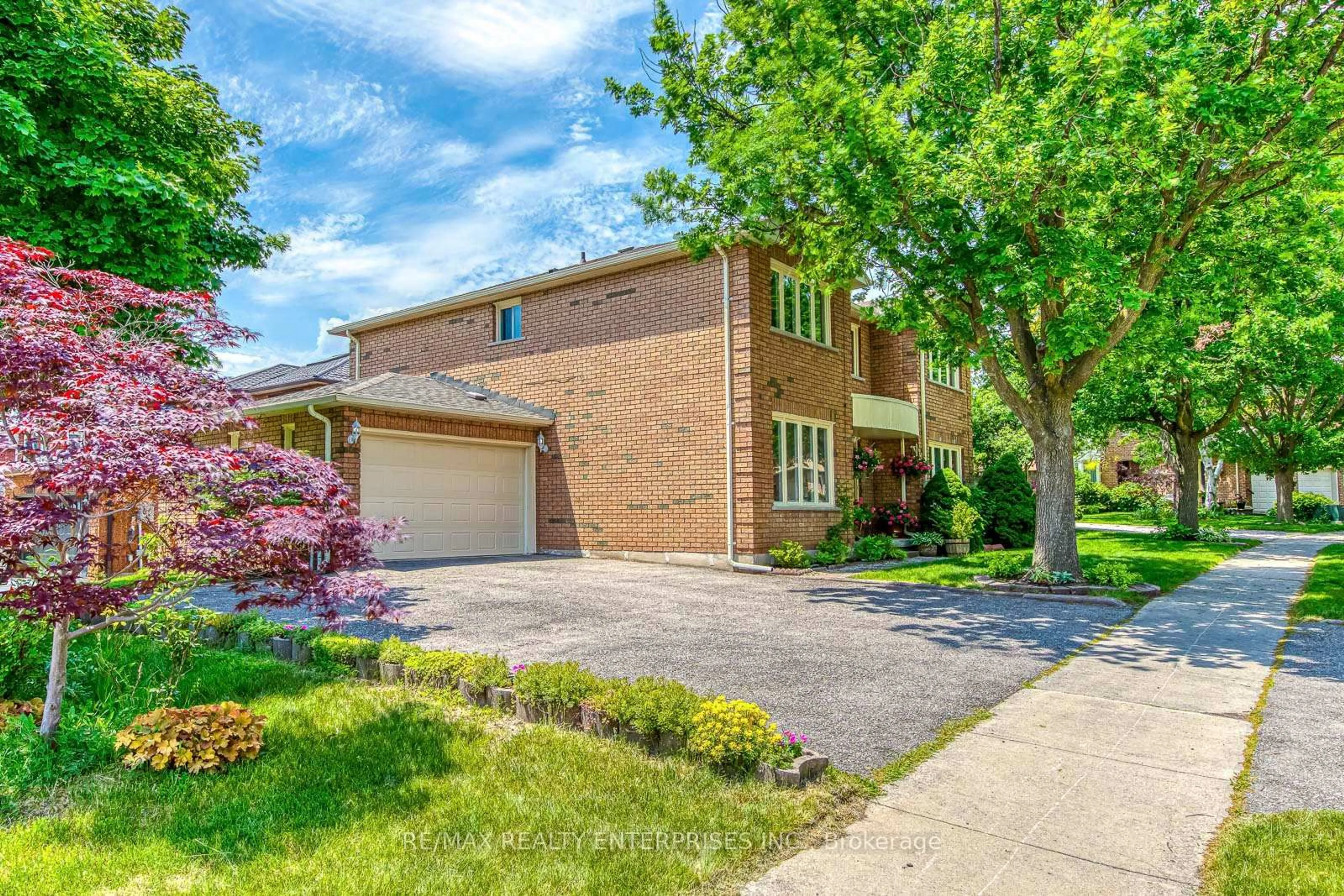 Home with brick exterior material, street for 2921 Caradoc Lane, Oakville Ontario L6J 6W4