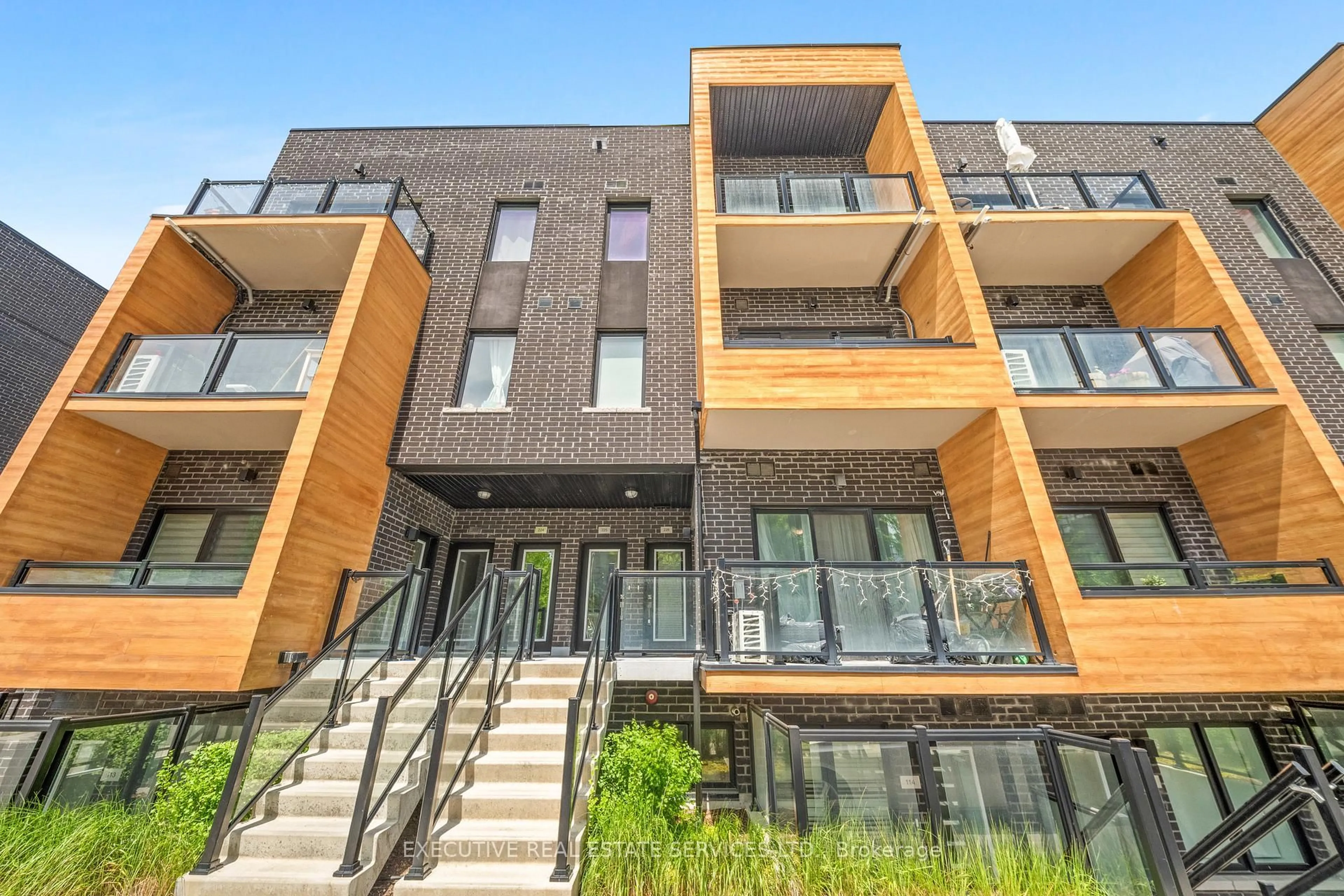 Unknown for 1145 Journeyman Lane #226, Mississauga Ontario L5J 0B5