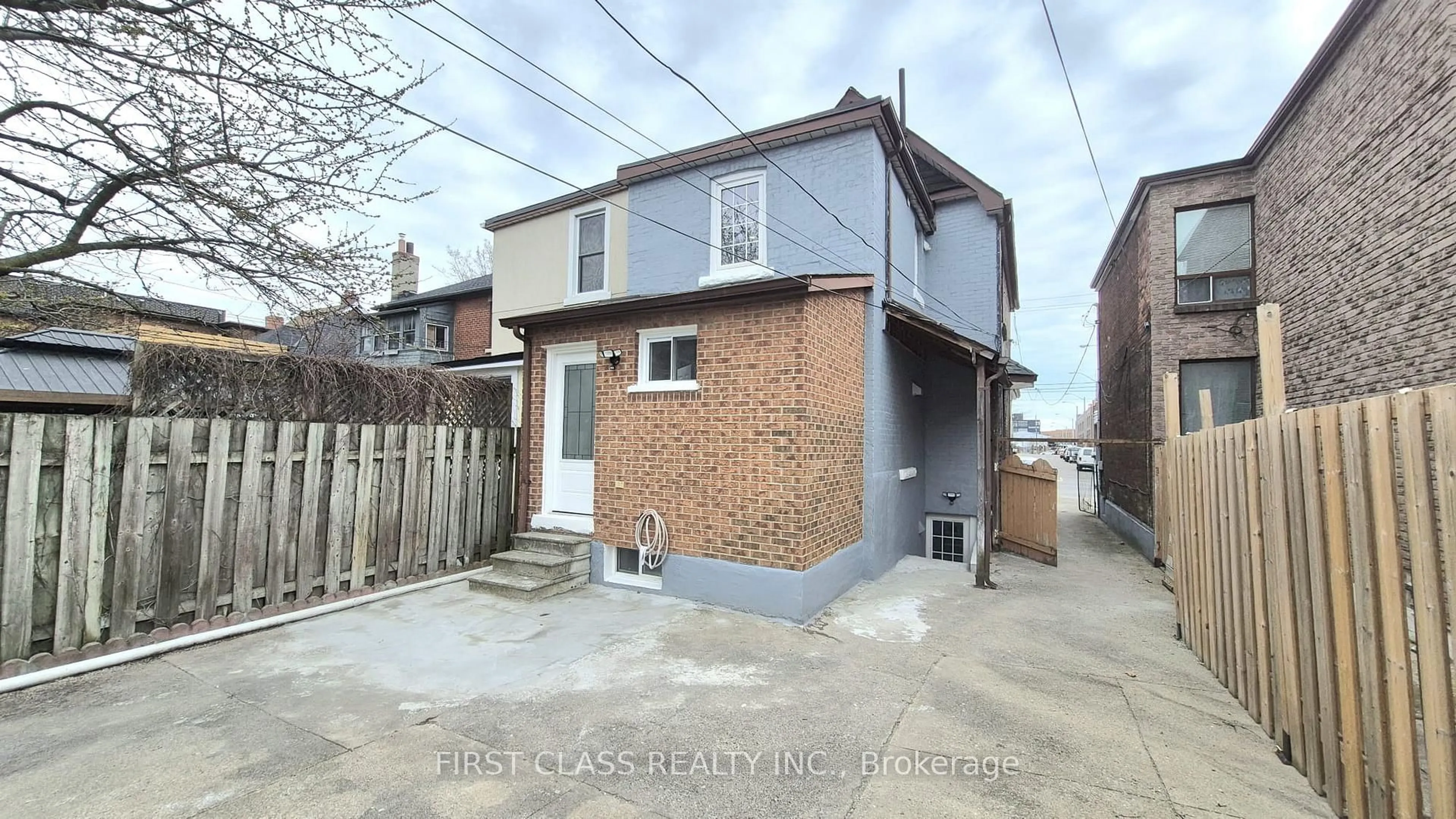 Unknown for 356 Wallace Ave, Toronto Ontario M6P 3P2
